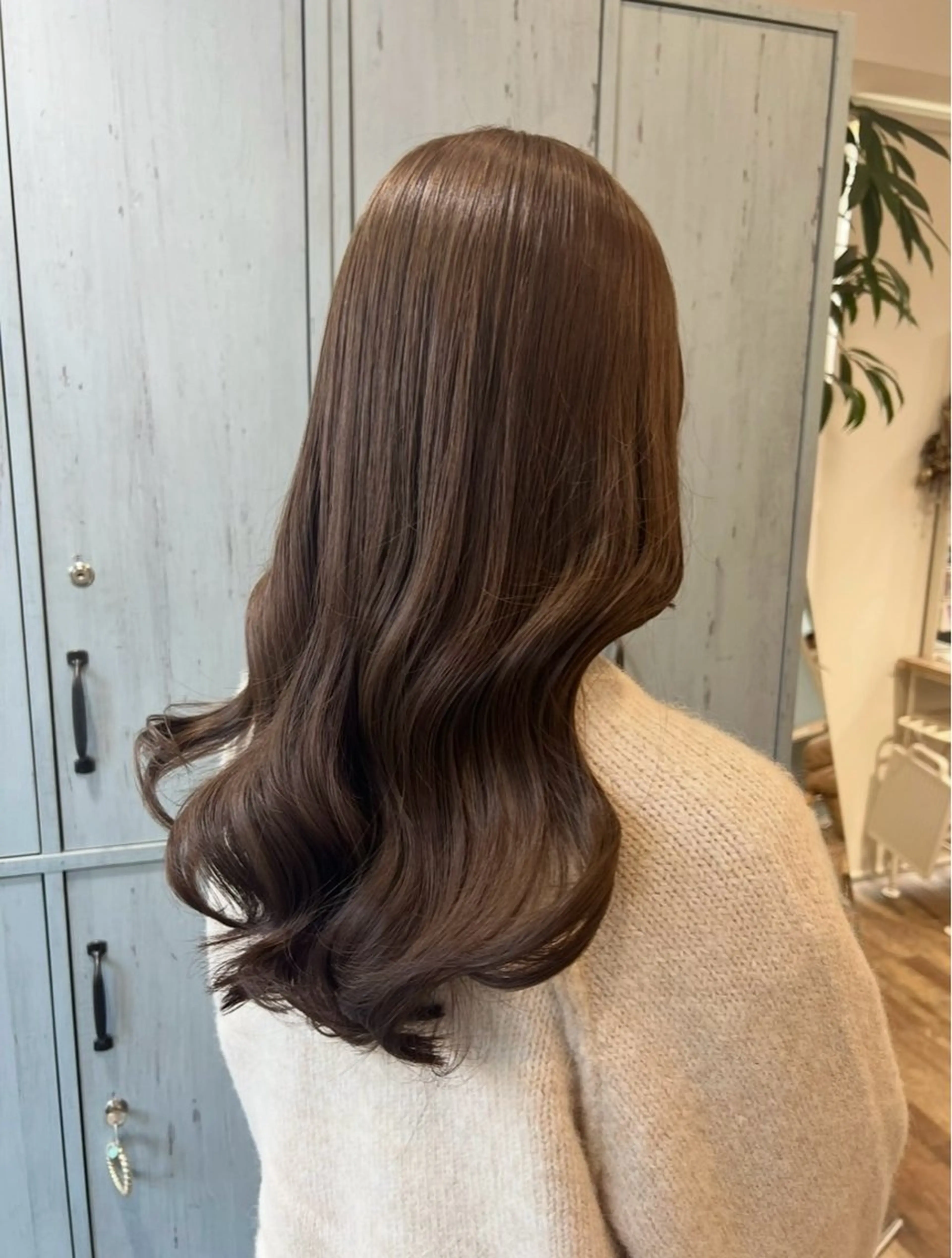 ロング yuzua/オリーブ /透明感/レイヤーのヘアスタイル