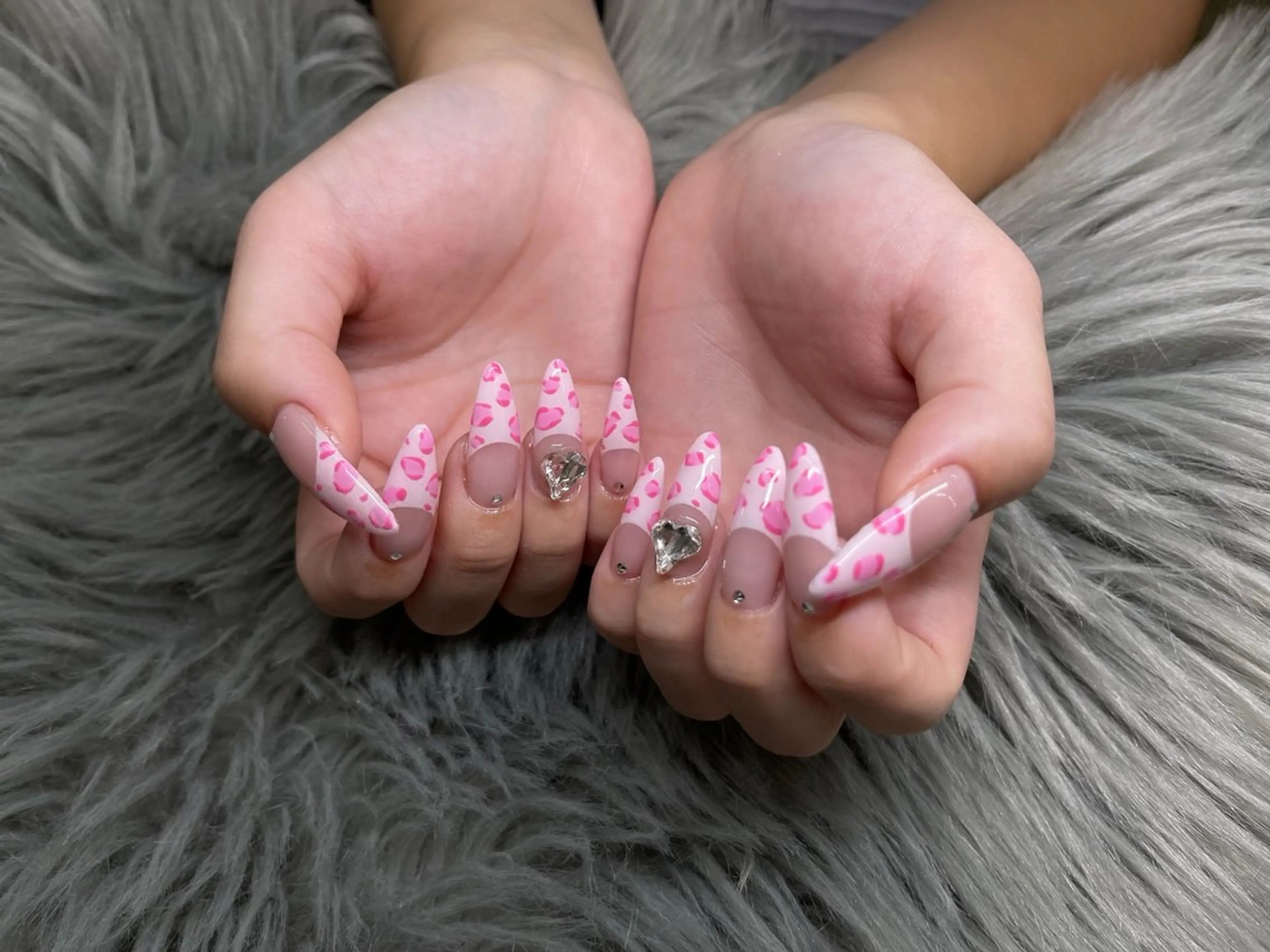 ネイル PEEKABOO京橋 EYE&NAILのマツエク・マツパデザイン