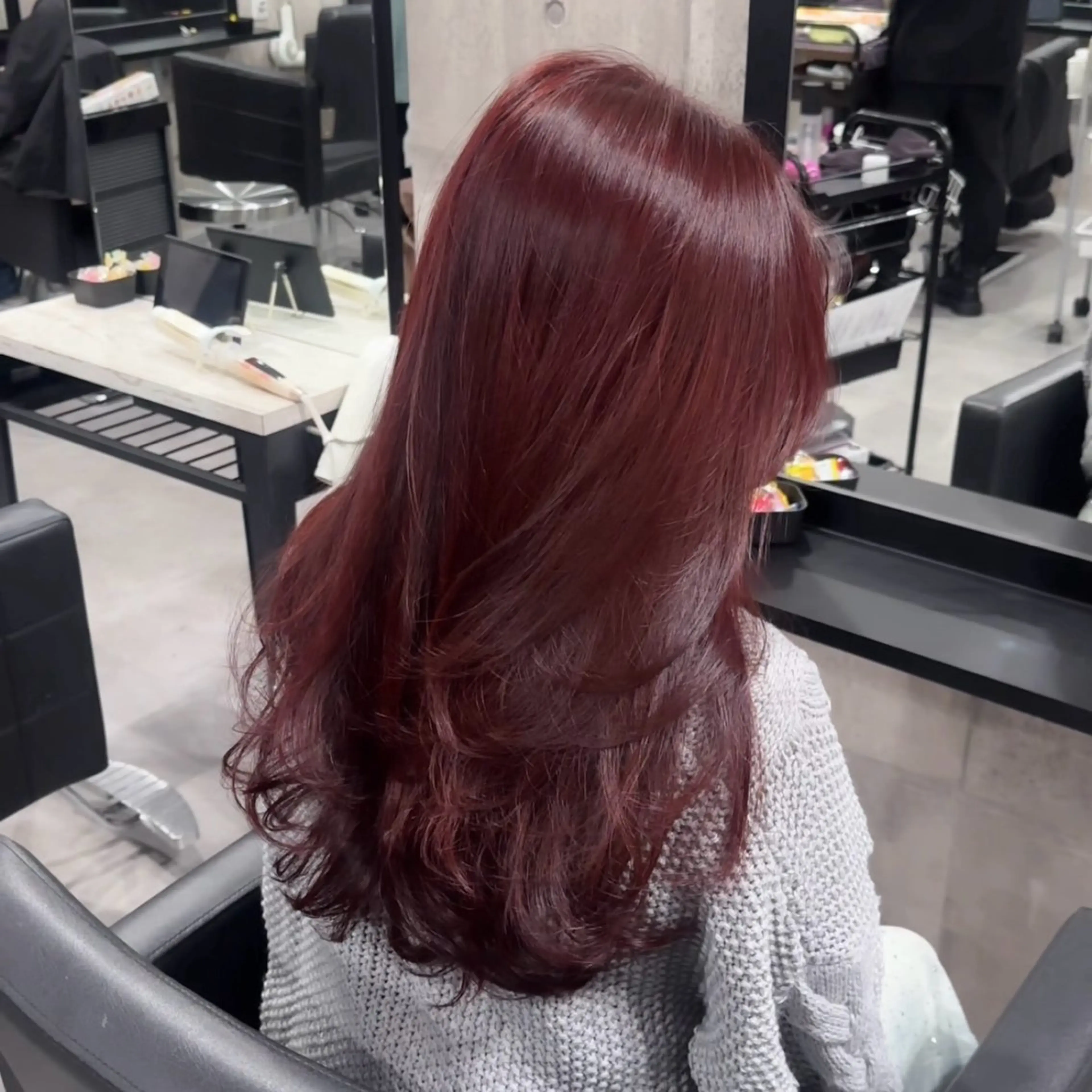 ロング カラー ブリーチ ダブルカラー ブリーチなしカラー _WHITE +南海難波所属・YUMI YUMIのヘアスタイル