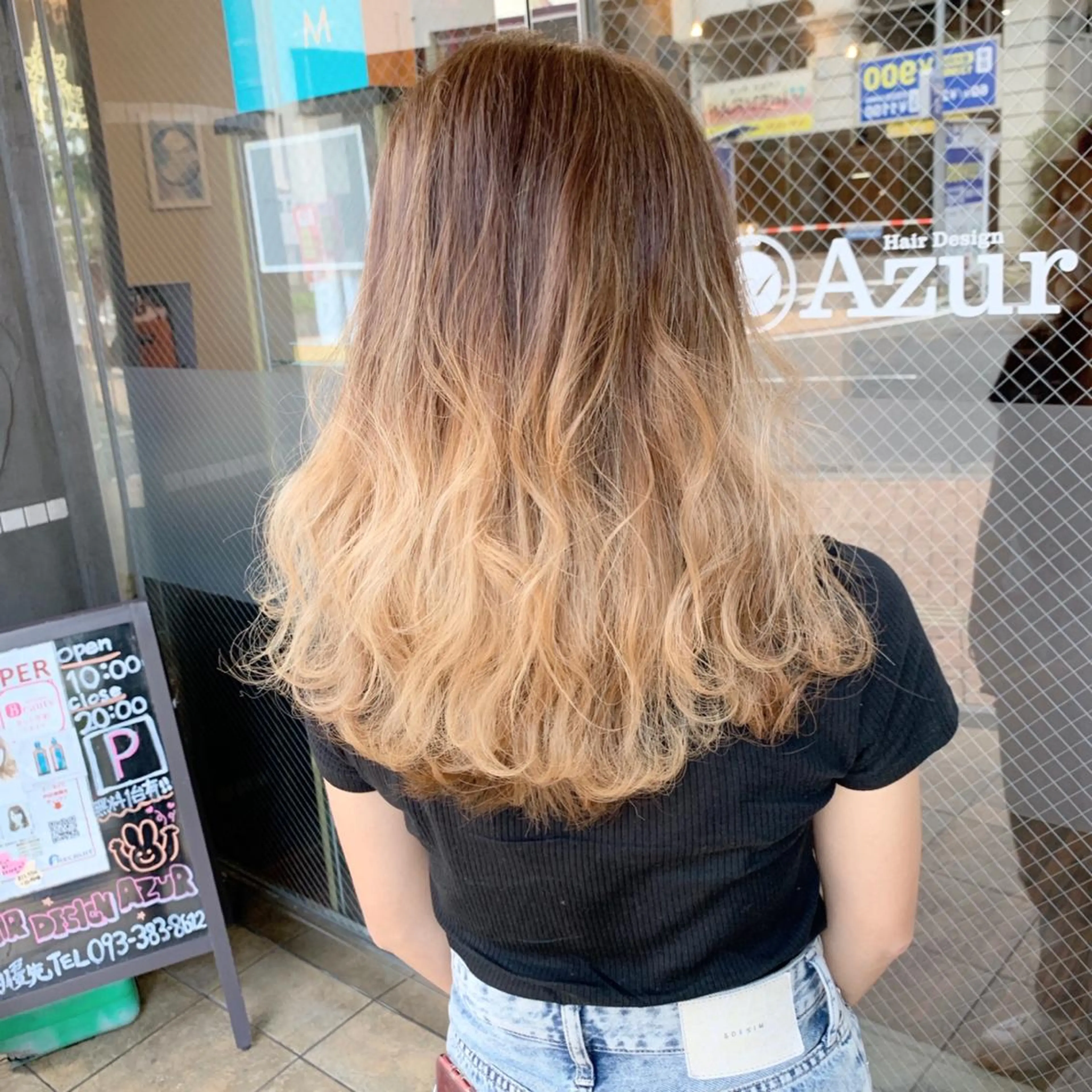 ロング カラー HairDesign Azurのヘアスタイル