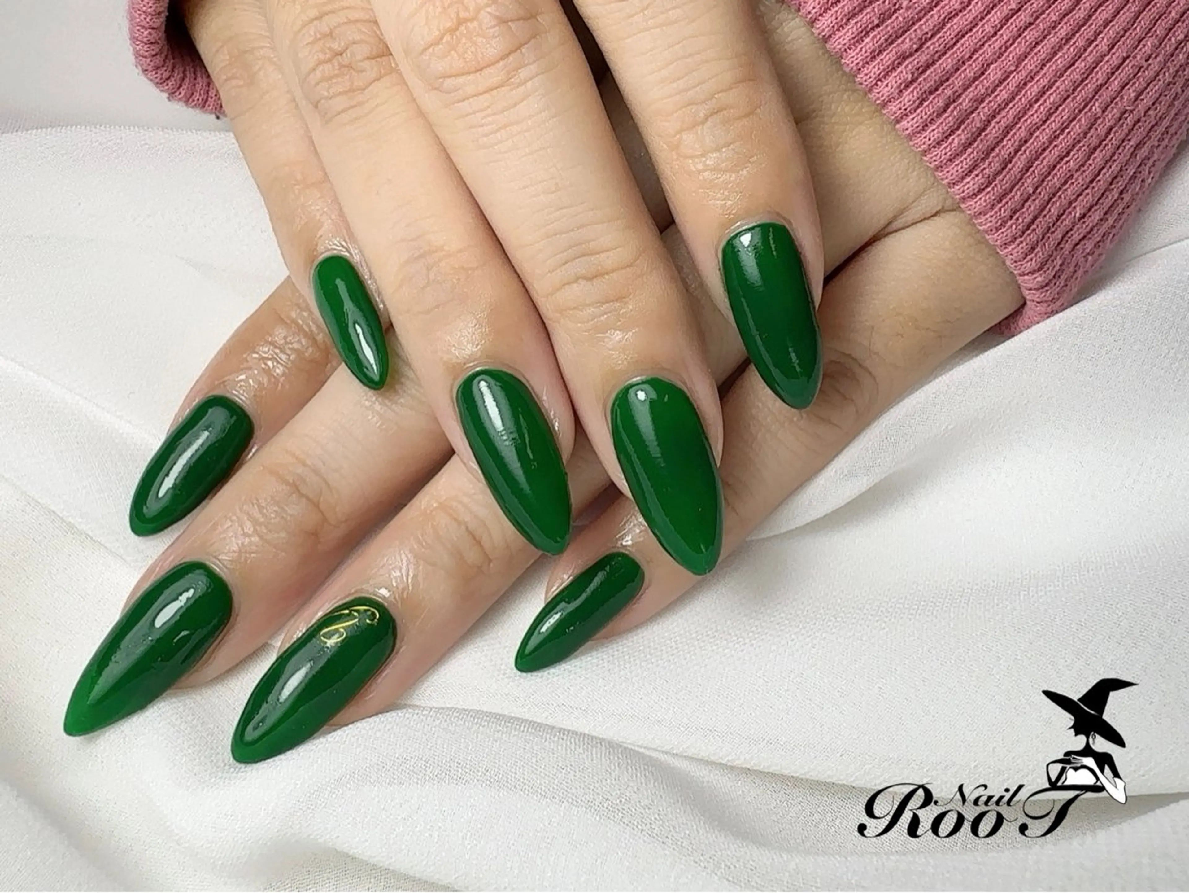 ネイル ワンカラーネイル ハンドネイル RooT Nailのネイルデザイン