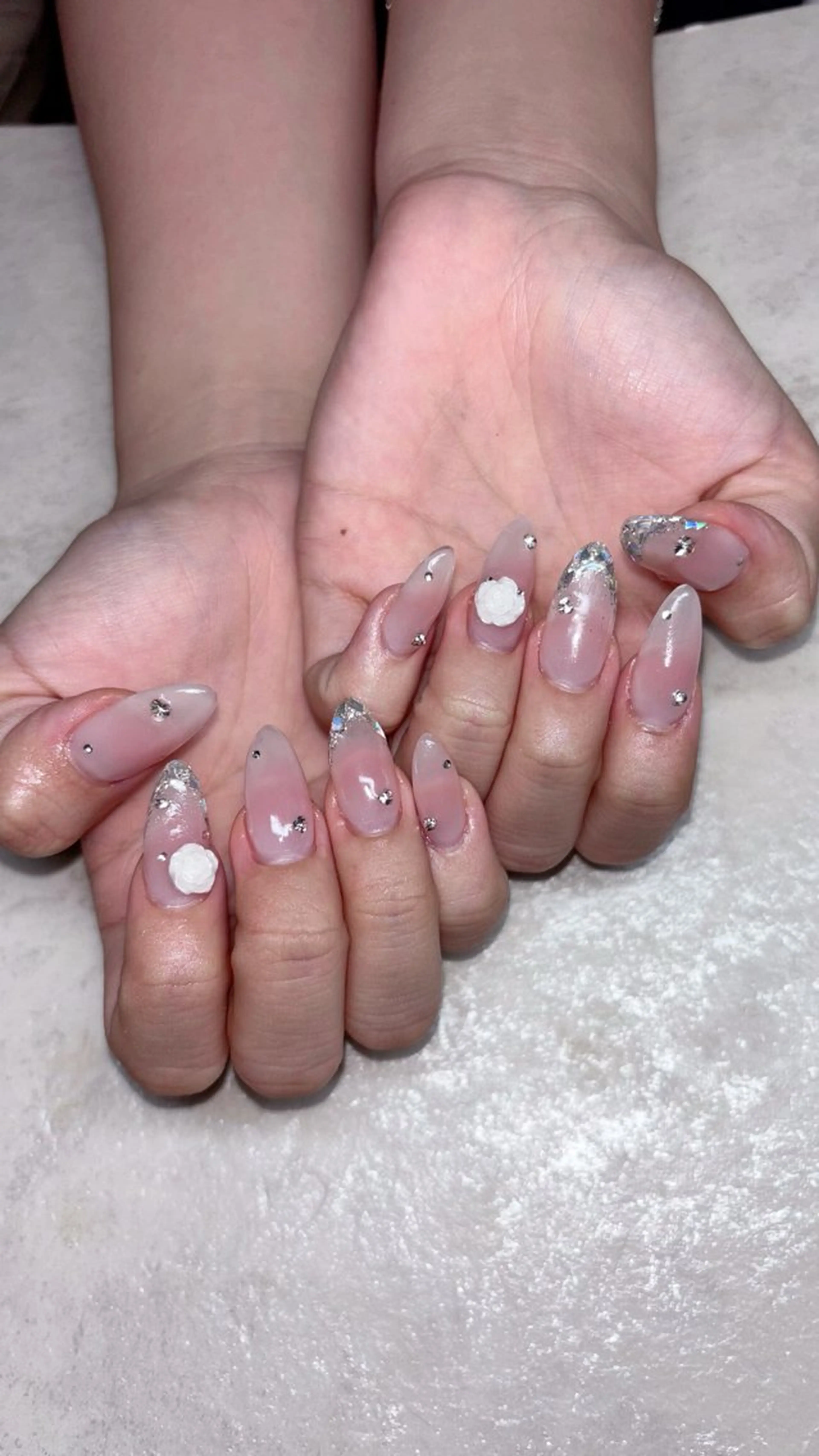 ネイル mimi 高石桃朱のネイルデザイン