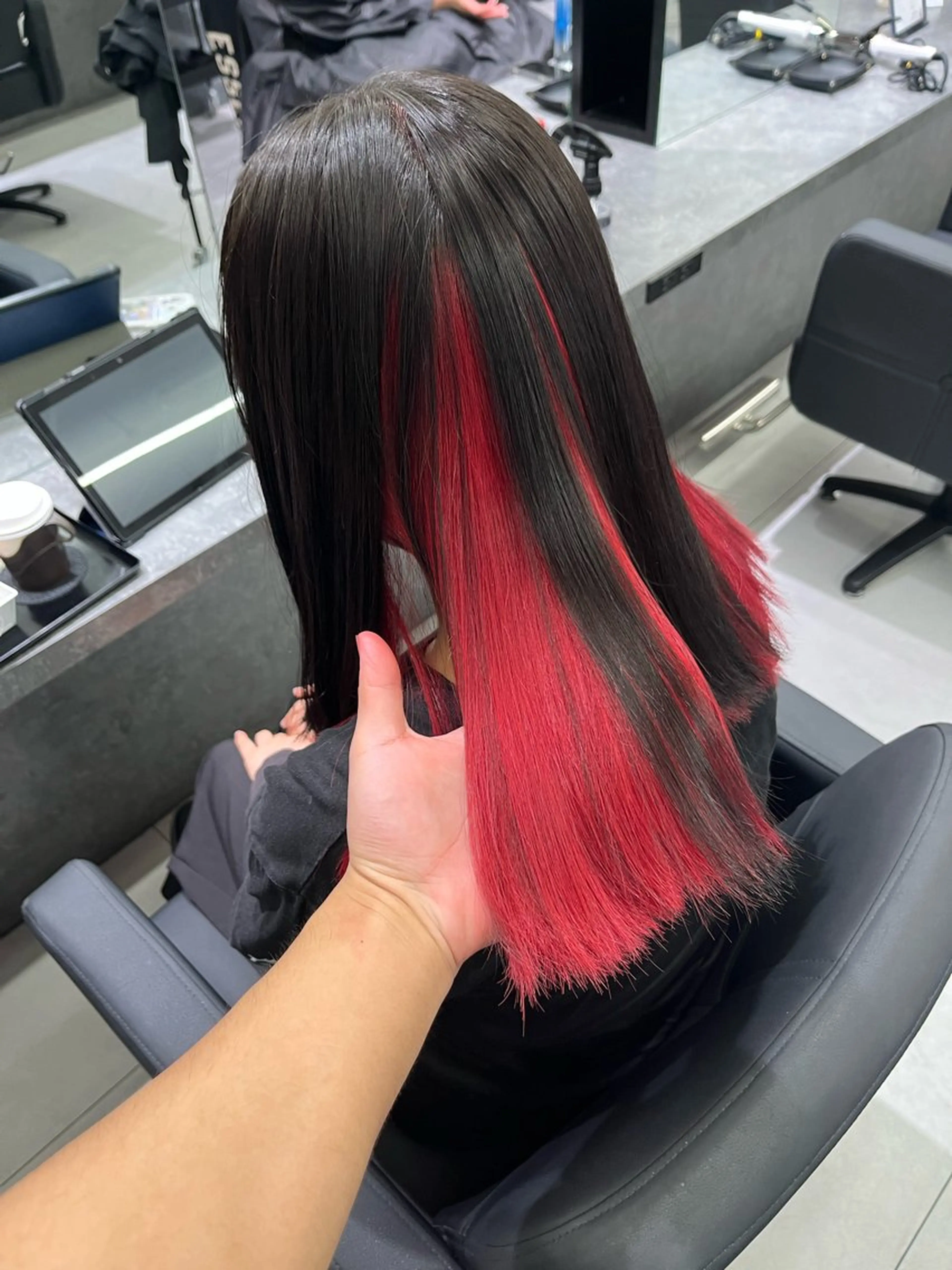 セミロング レイヤーカット ムラカミカイセイのヘアスタイル