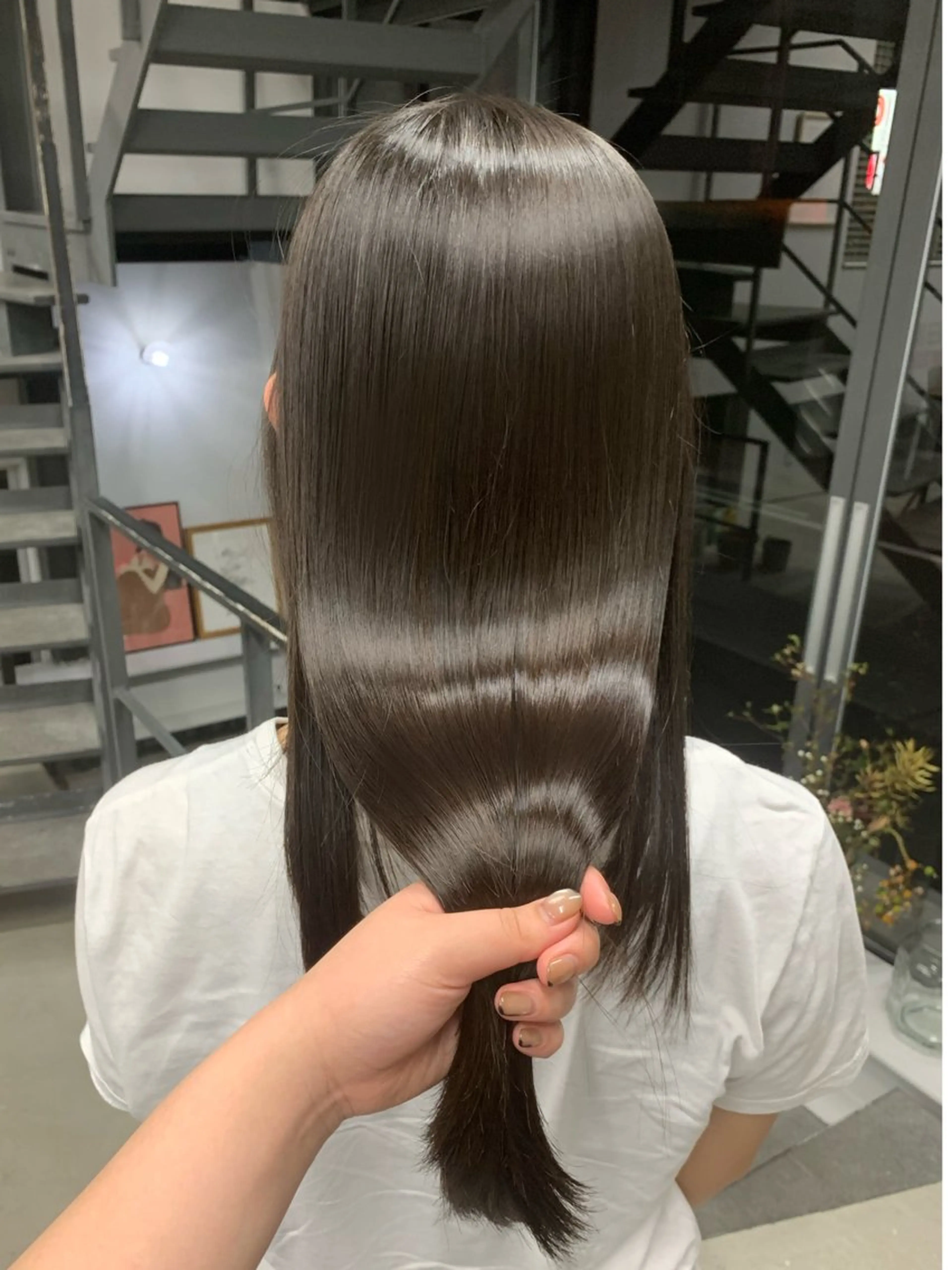 セミロング 御器所／髪質 改善カラー／まりえのヘアスタイル