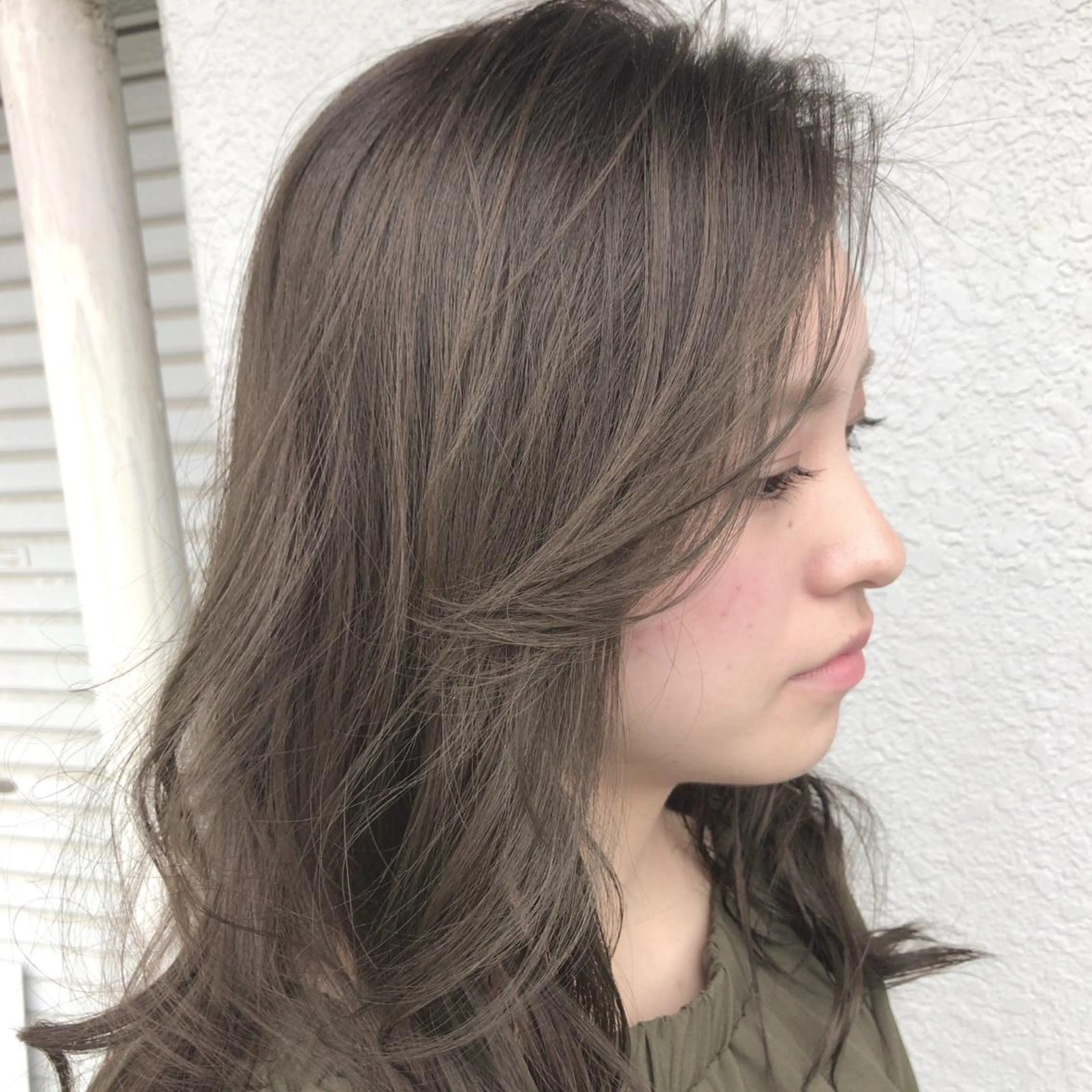 セミロング カラー レイヤーカット匠 イソザキノリユキのヘアスタイル
