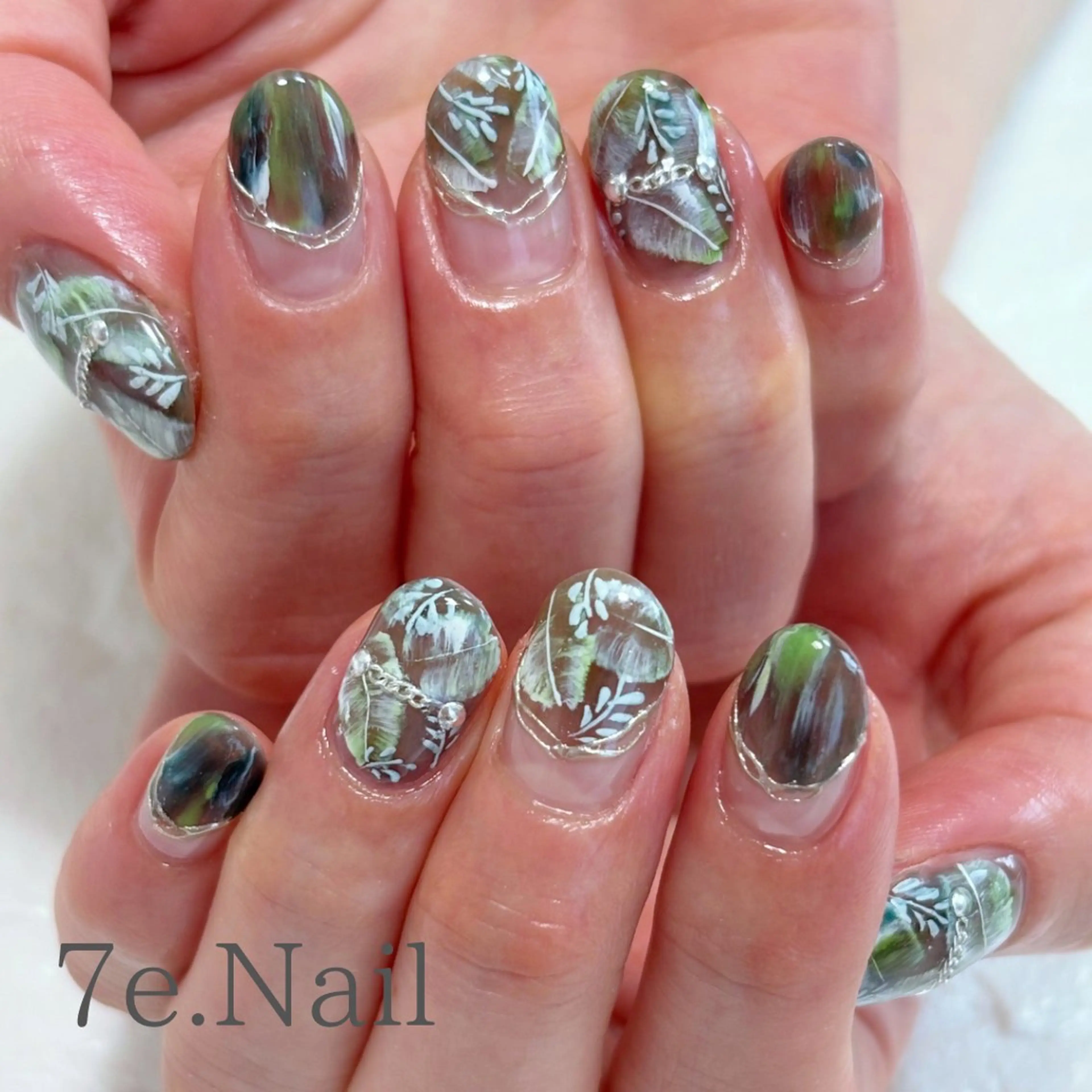 ネイル 7e. Nailのネイルデザイン