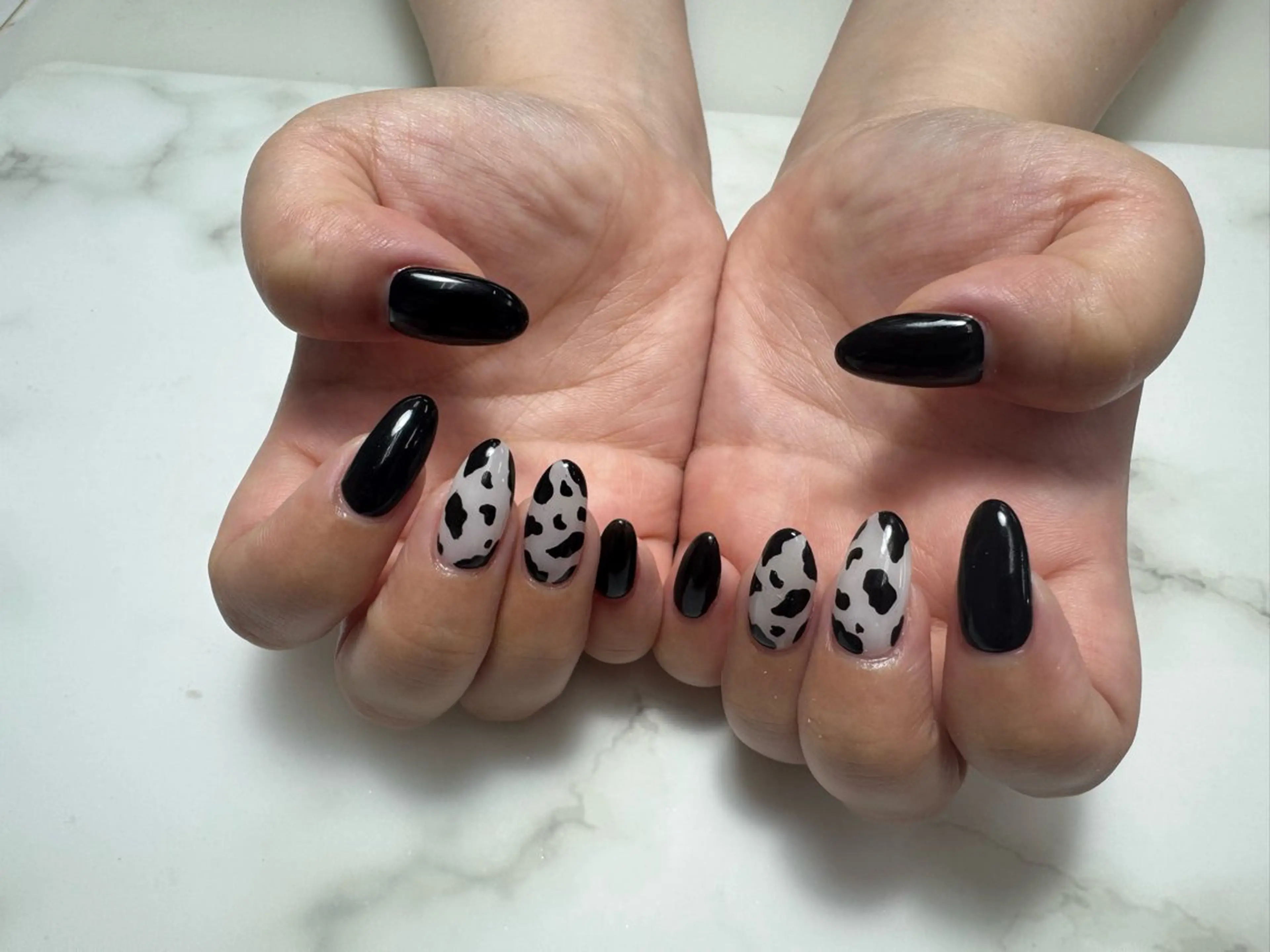 ネイル 黒田 愛理のネイルデザイン