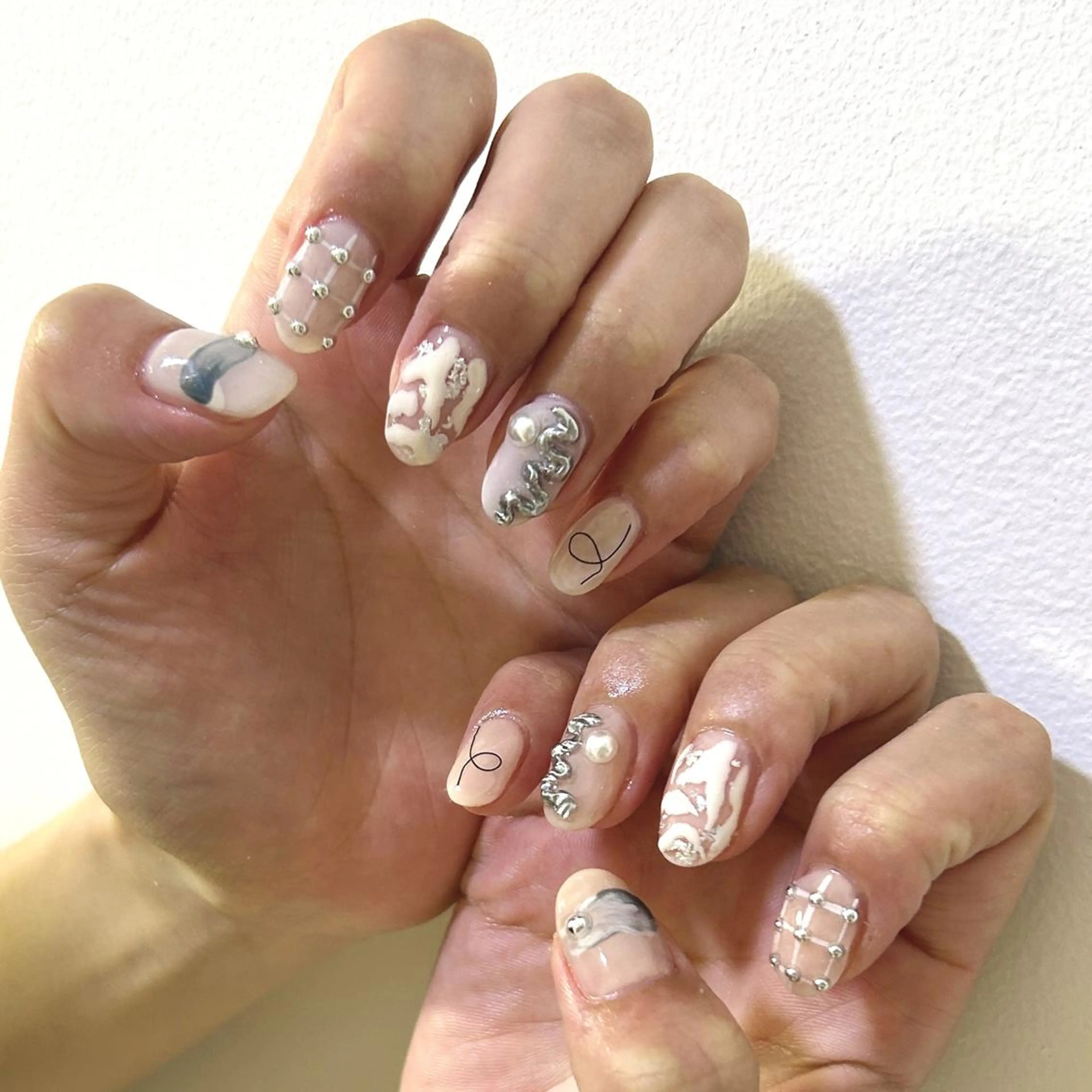 ネイル ジェルネイル 韓国ネイル ニュアンスネイル ワンホンネイル nailstudio eviz新宿店のネイルデザイン