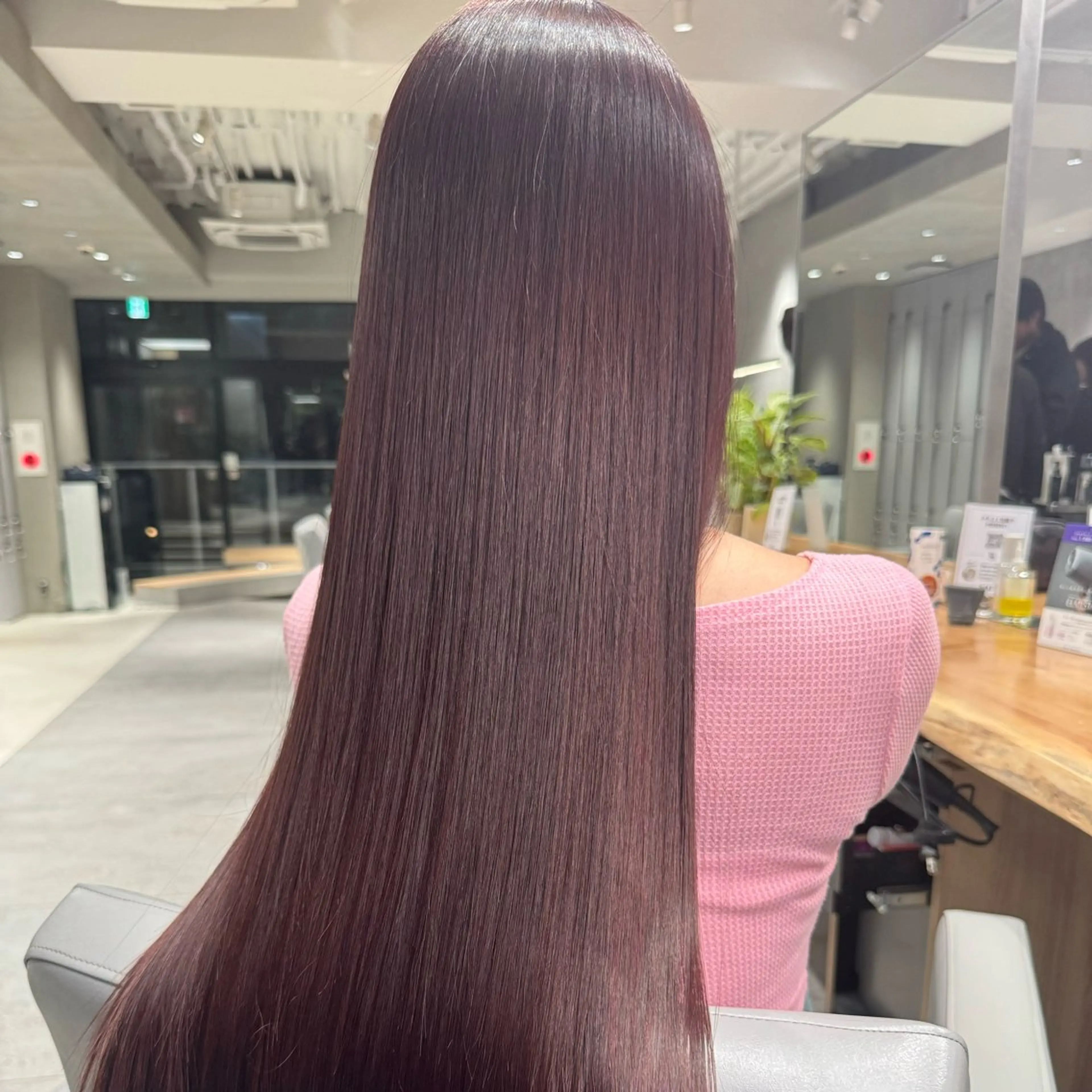 ロング youres hair恵比寿本店所属・縮毛矯正×レイヤー カット/飯田 輝のヘアスタイル