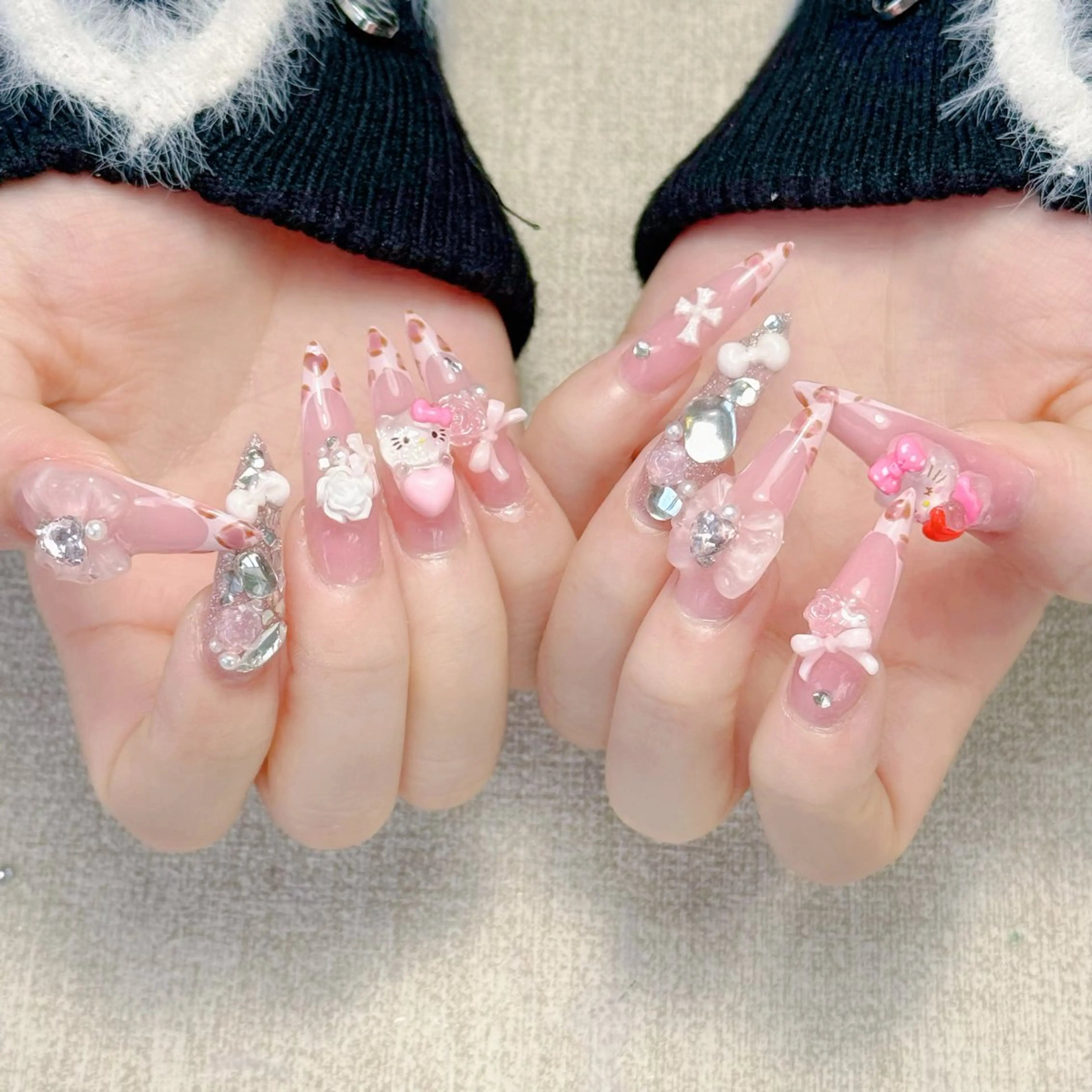 ネイル ピンク ハンドネイル ハンドケア いちご chan novaのネイルデザイン