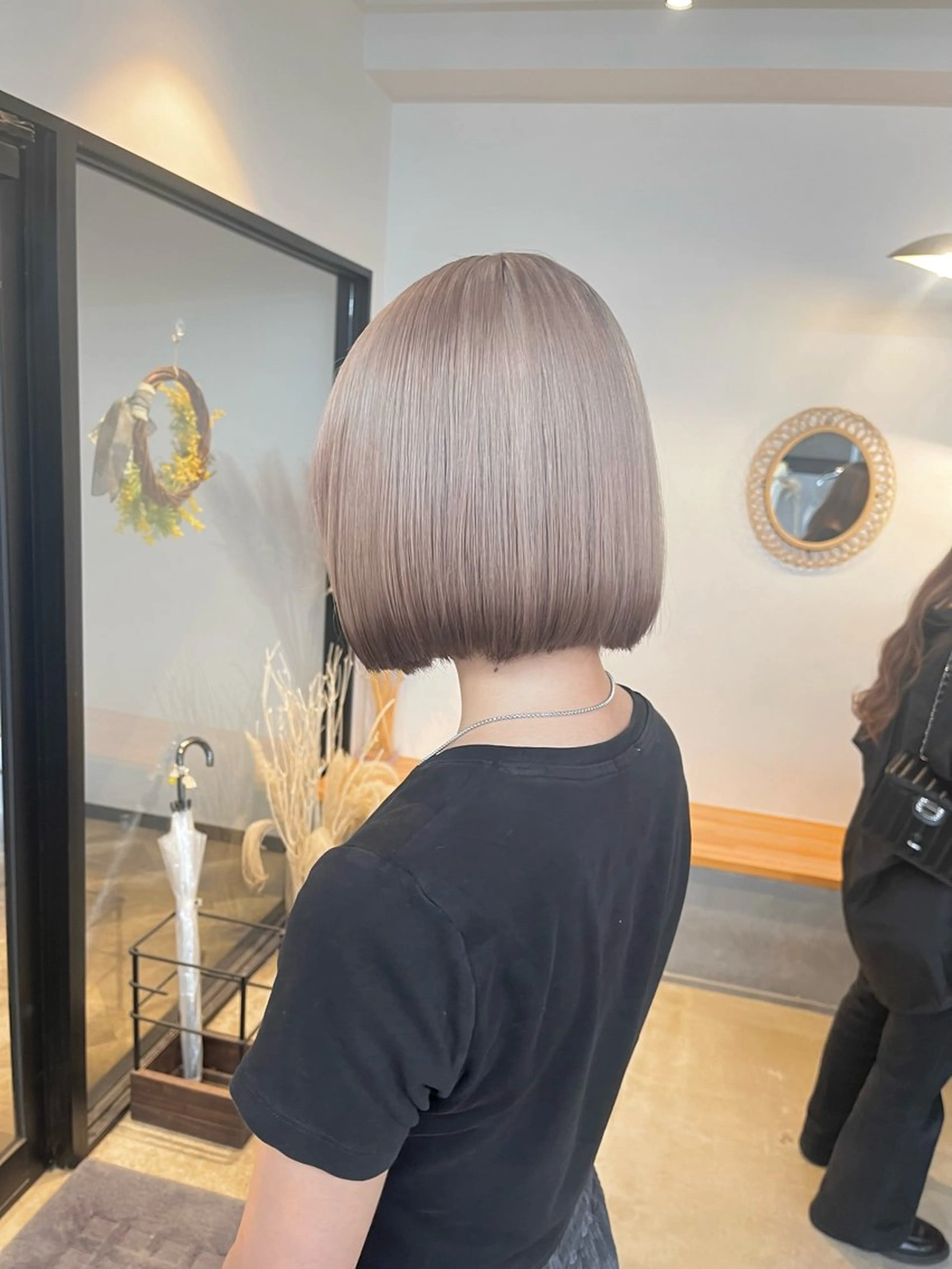 ショート ヘアカラー ハイトーンカラ ー/小川のヘアスタイル