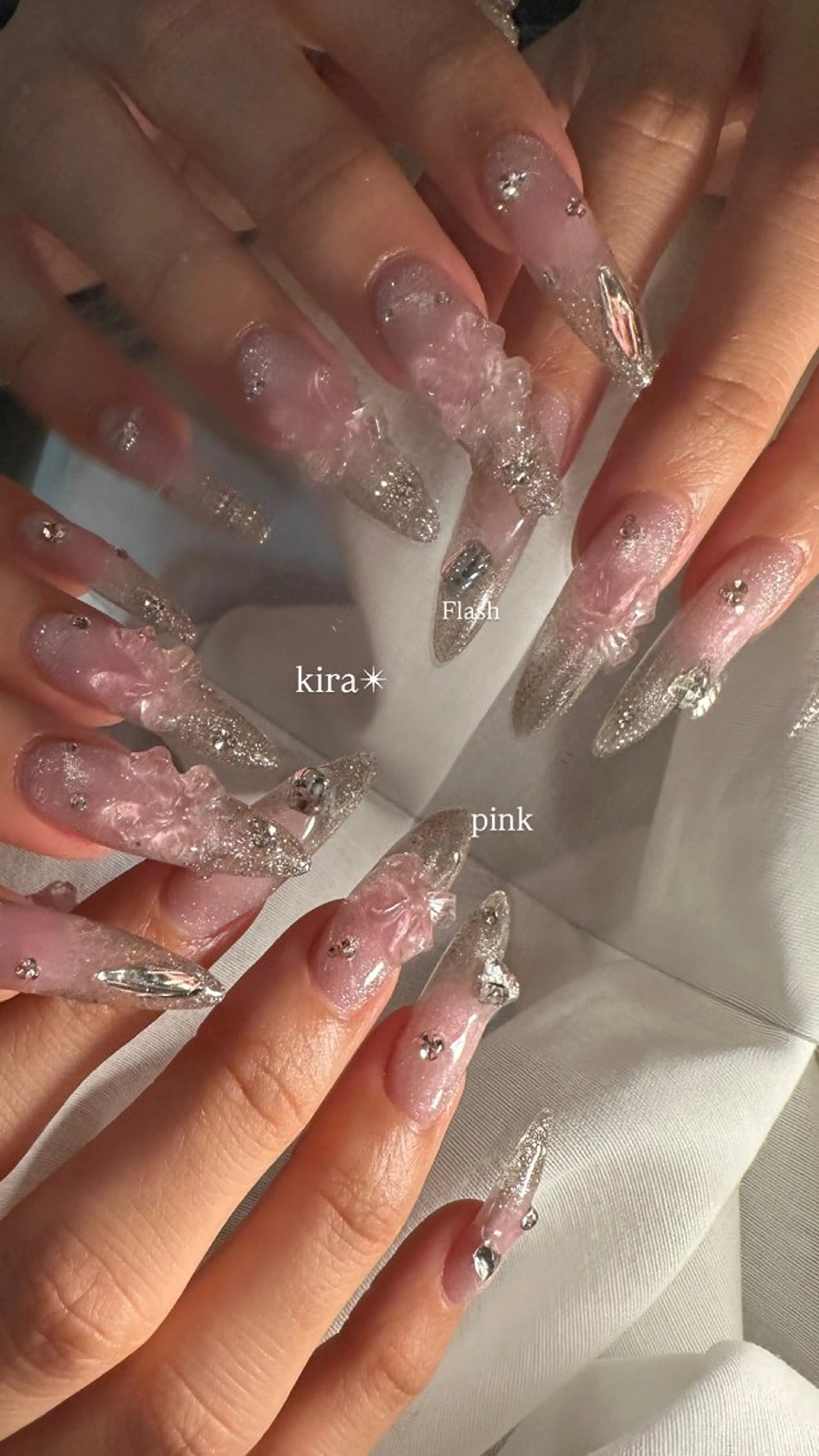 2月限定【韓国系デザイン】ワンホンネイル✴︎´-〈長さだし可〉の写真