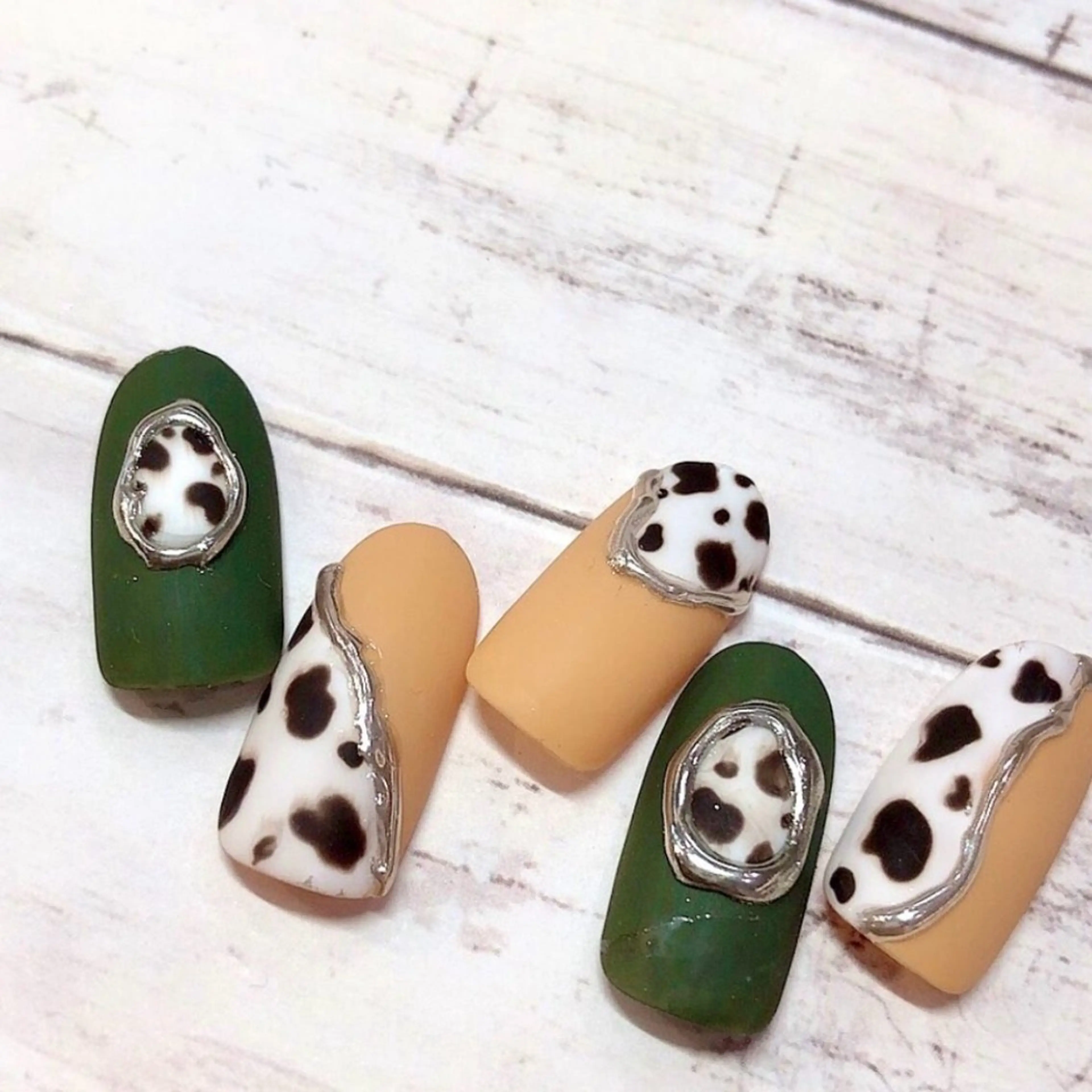 ネイル Richelle eyelash&nail二子玉川店所属・Richelle nail 二子玉川のネイルデザイン