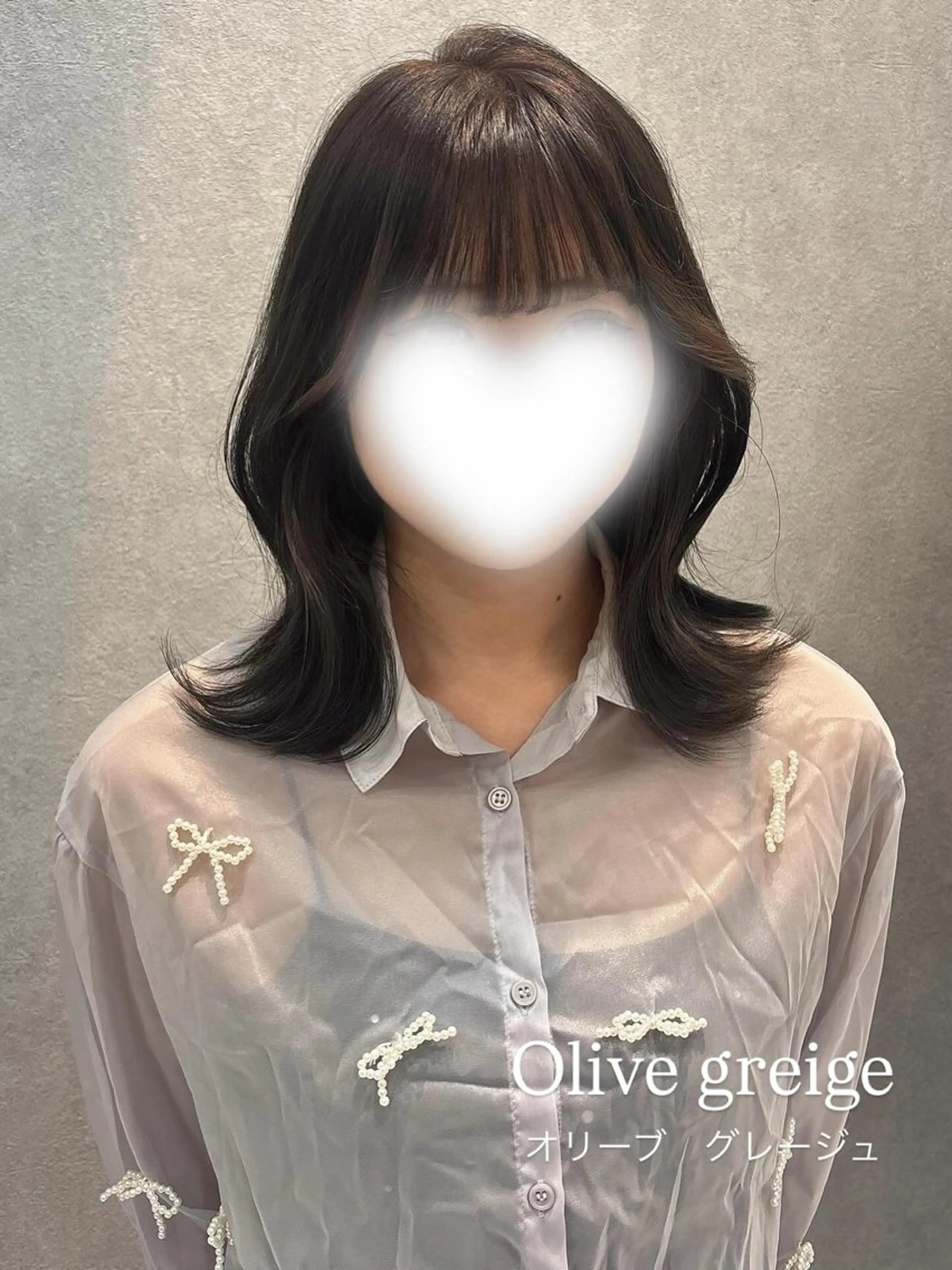 カラー グレージュ オリーブグレージュ オリーブグレー 大橋 彩香のヘアスタイル