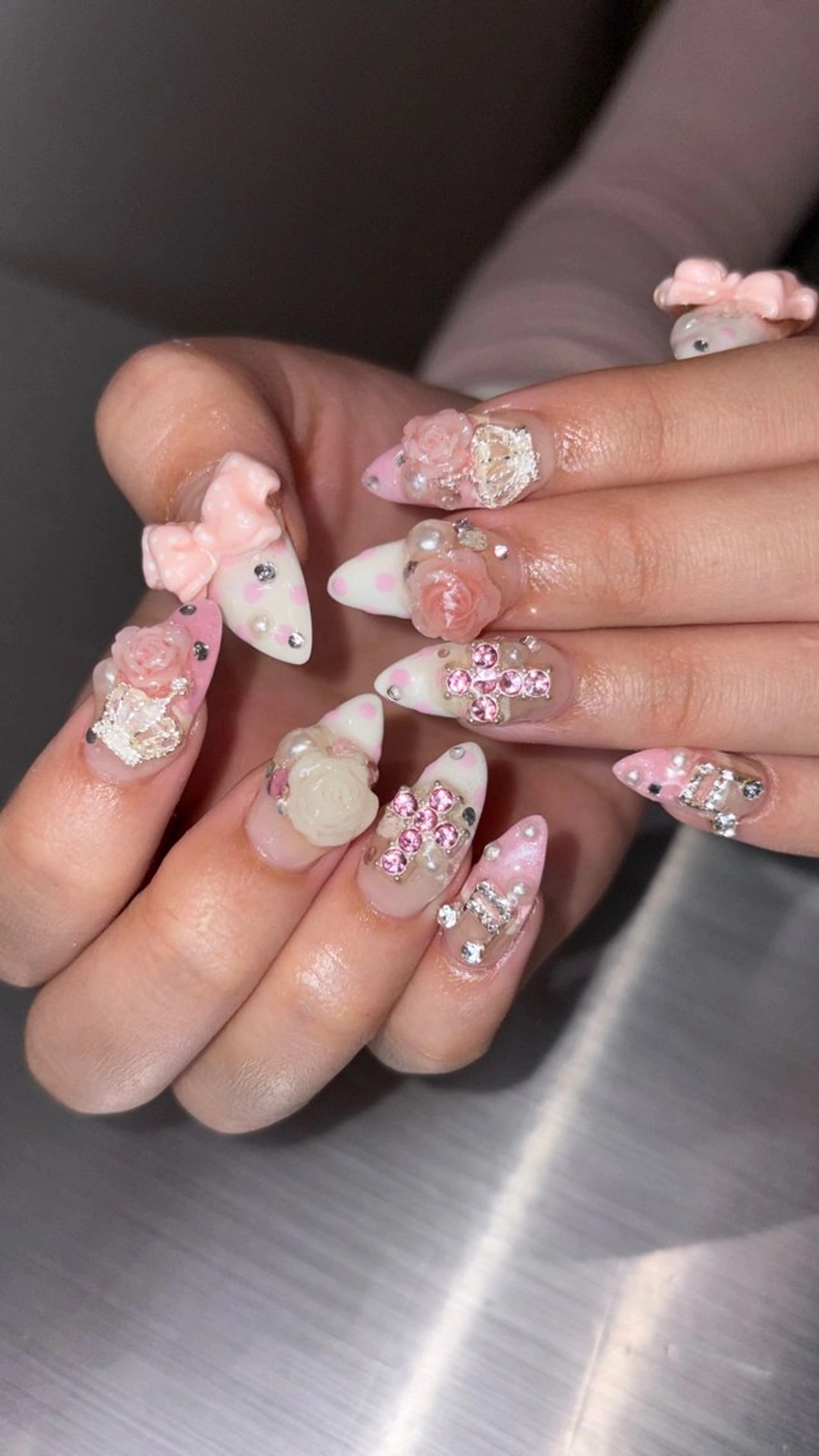 ネイル 👽個性派ネイル🎀 komachiのヘアスタイル