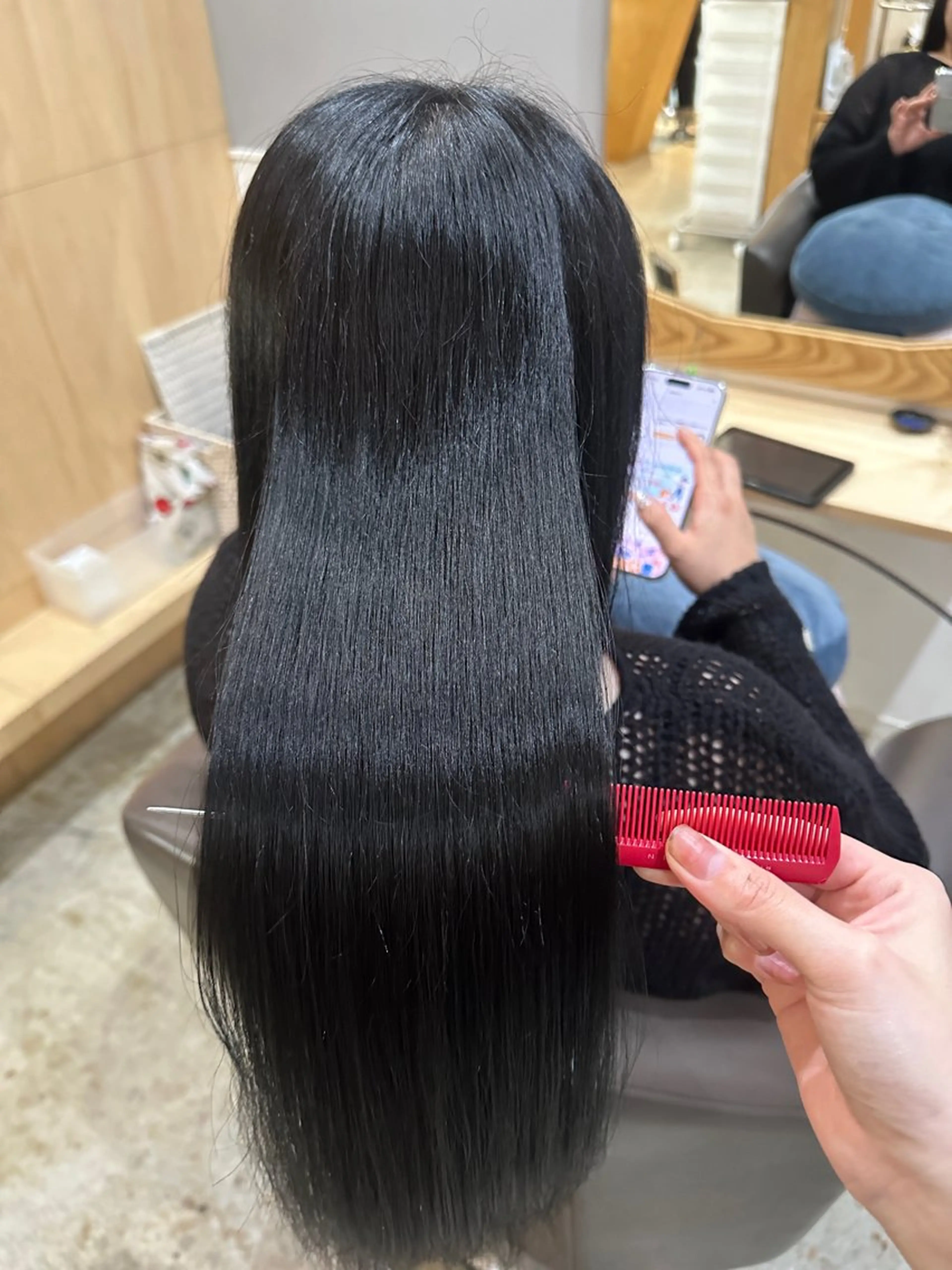 ミディアム ヘアカラー トリートメント miloc MOMOKAのヘアスタイル