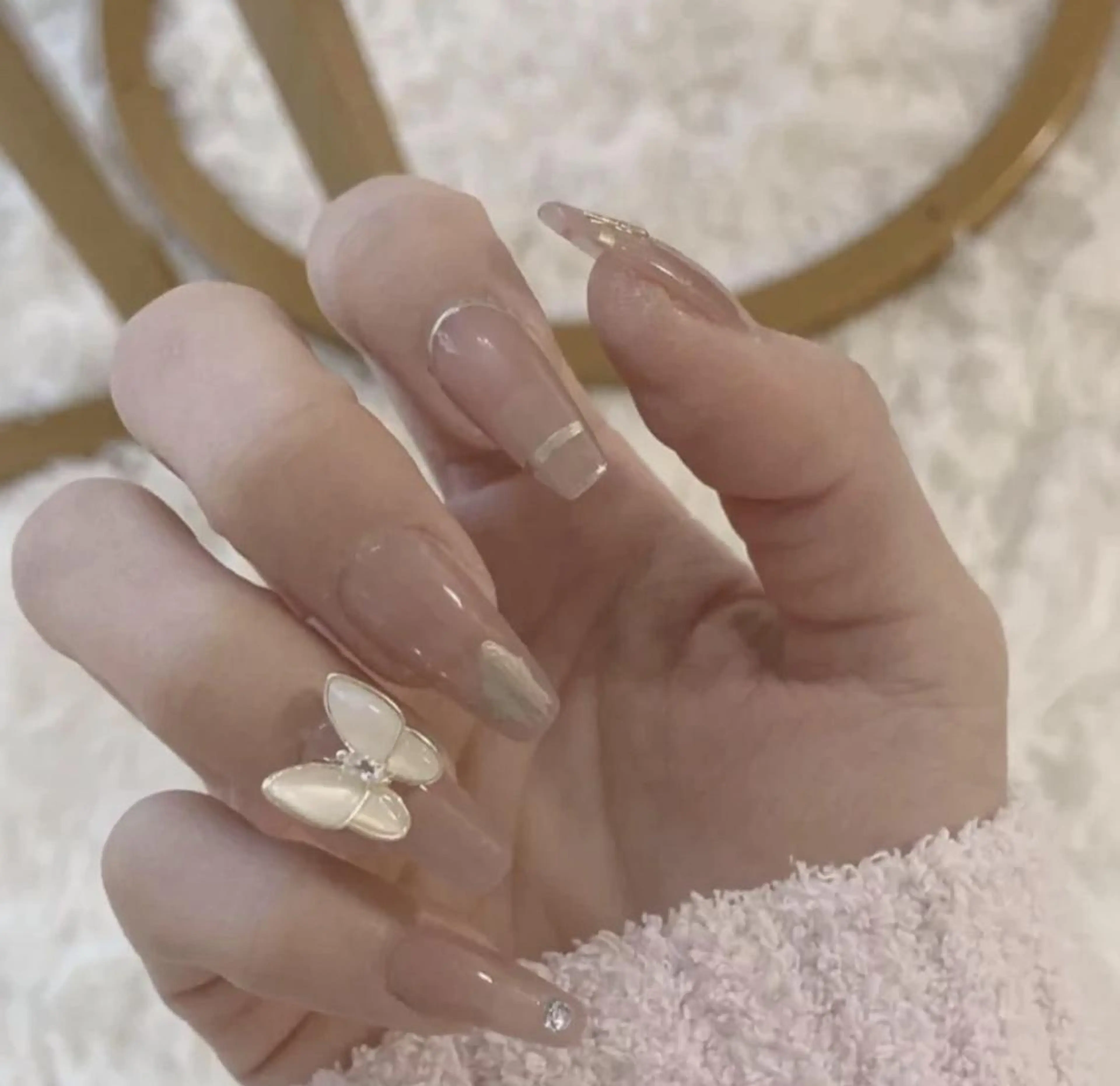 ネイル 🦋ネイルサロン ブラン🌈ゆりのネイルデザイン