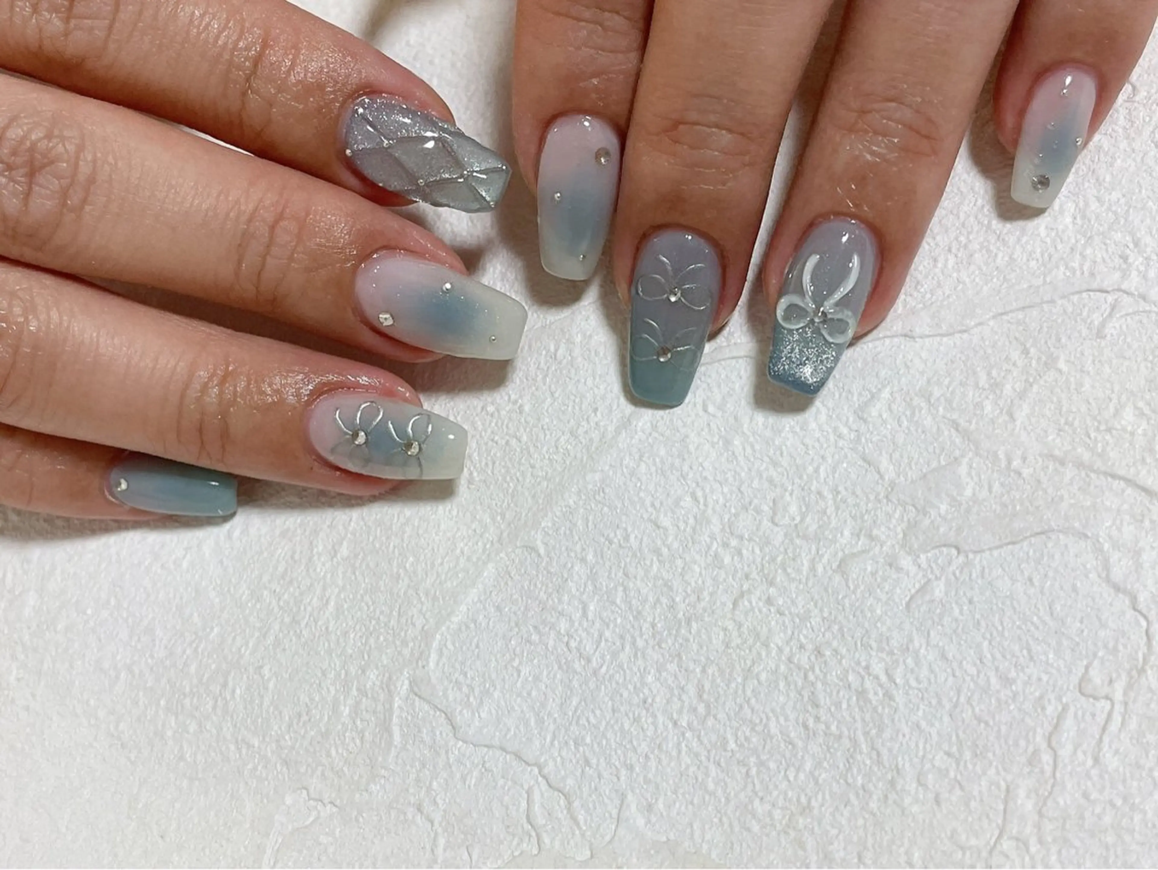ネイル チークネイル ジェルネイル マグネットネイル パラジェル リボン kiki nail 二子玉川のネイルデザイン