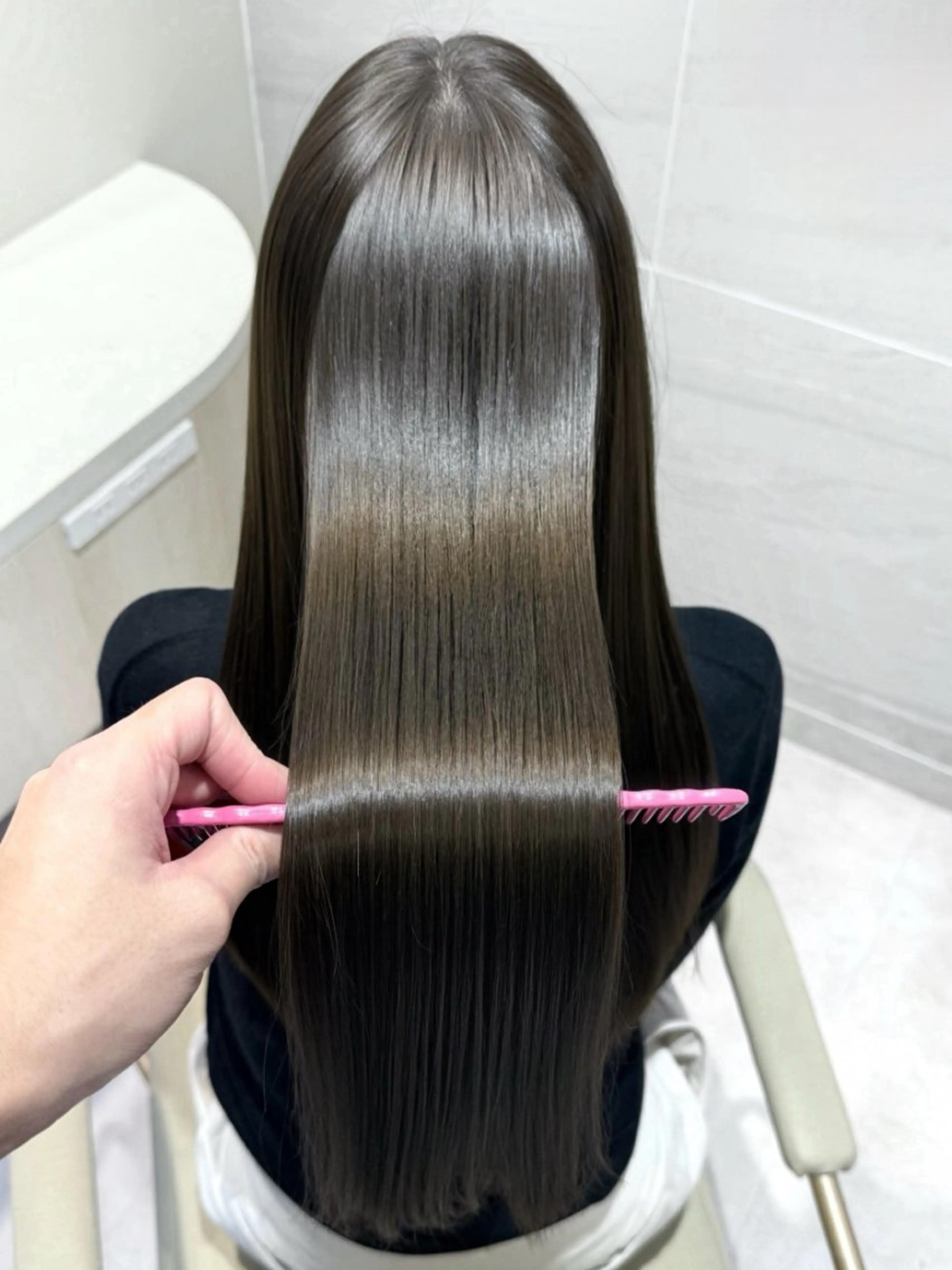 ロング カラー グレージュ イルミナカラー オリーブグレージュ オリーブグレー 髪質改善 カット ヘアカラー 縮毛矯正 トリートメント Ms.CHARM所属・透明感カラー🌿 グレージュ🐺陽介のヘアスタイル