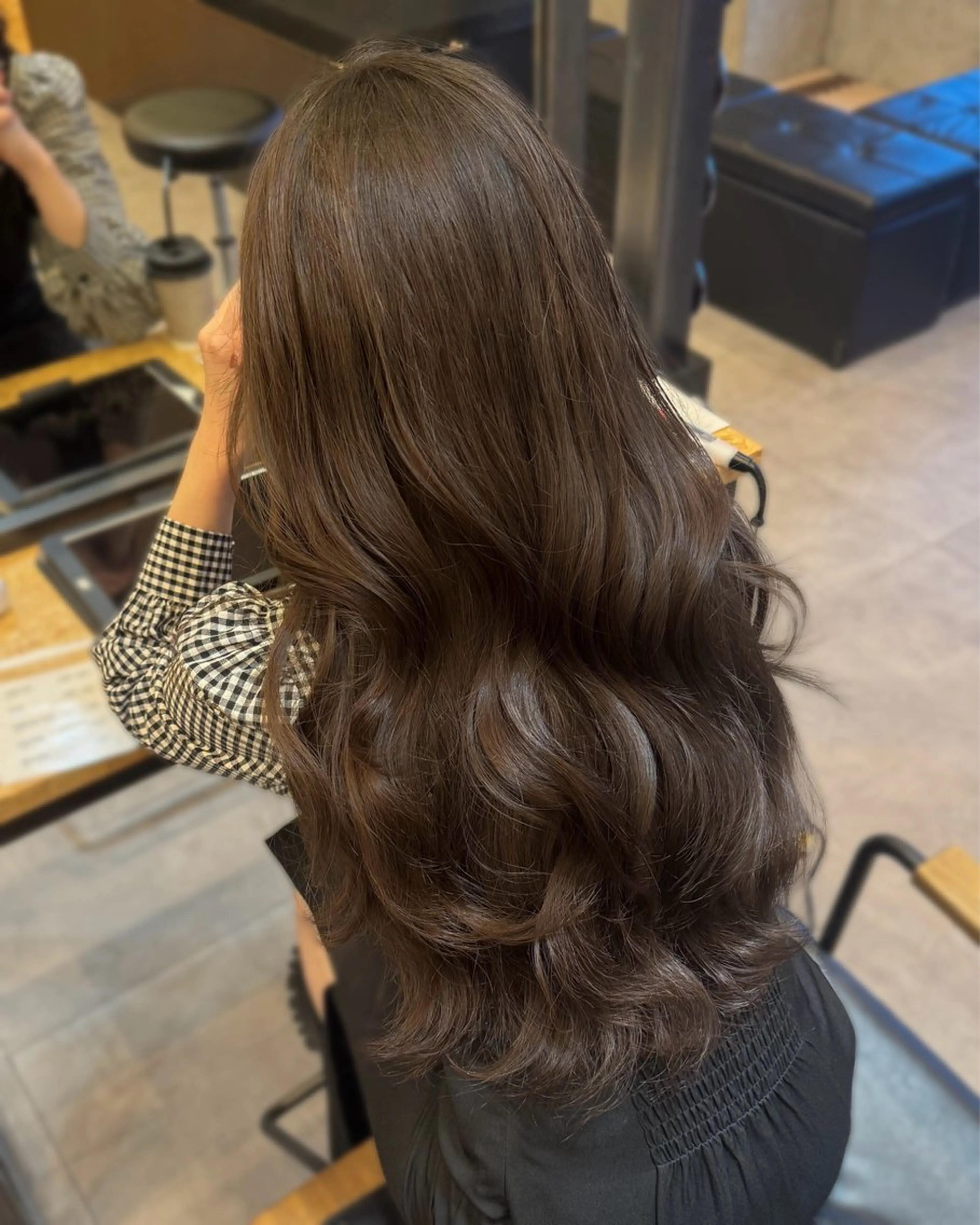 ロング ベージュカラー/長岡 レイヤーカット/コウのヘアスタイル