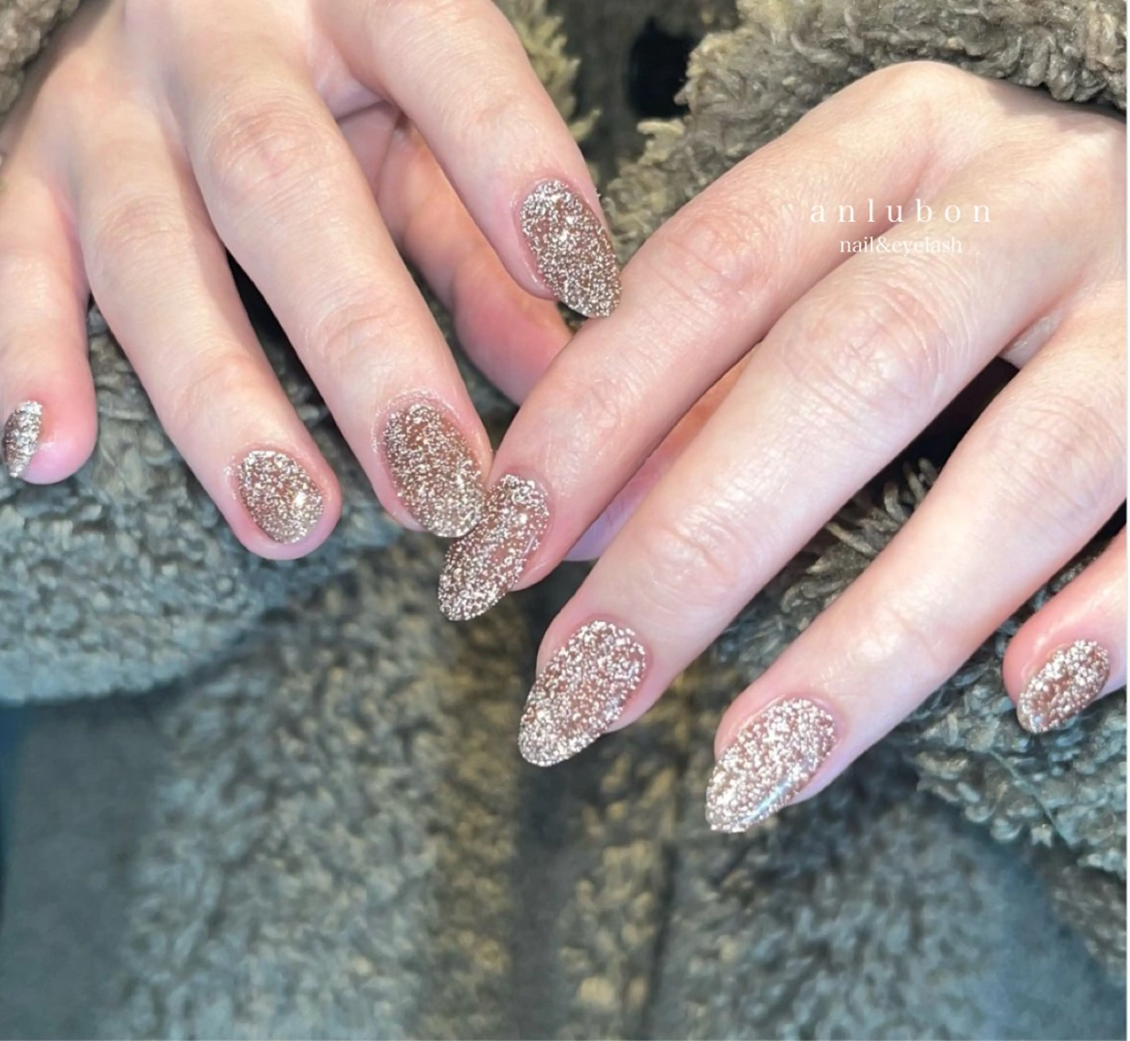 ミディアム ハンドネイル アンルボネイル&アイラッシュ所属・anlubon /Jr.ネイリストのネイルデザイン