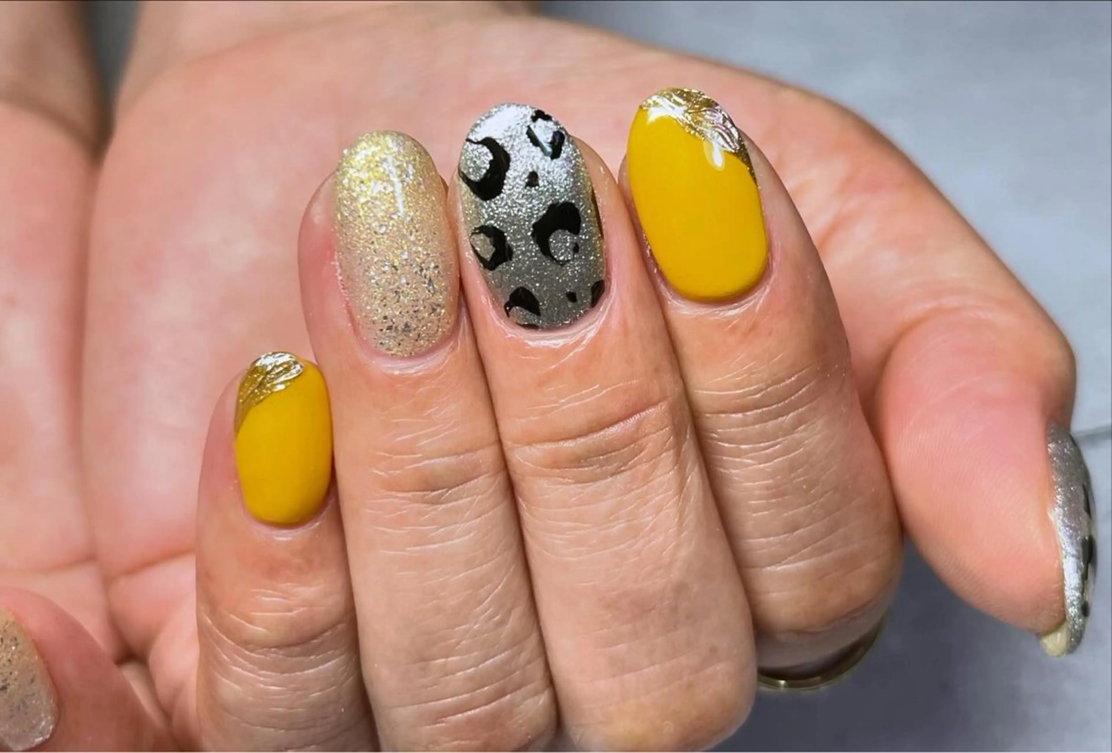 ネイル アニマル柄 アートネイル ミラーネイル ハンドネイル まり りぃ〜んのネイルデザイン