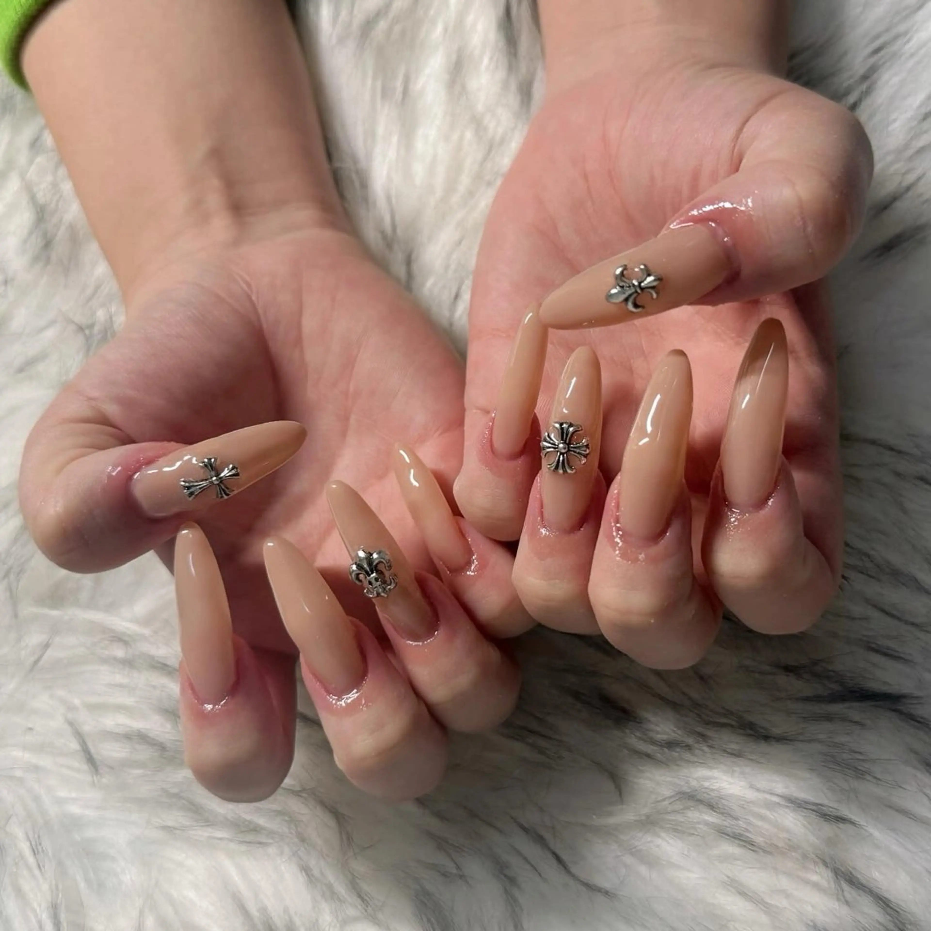 ロング ハンドネイル mao .のネイルデザイン