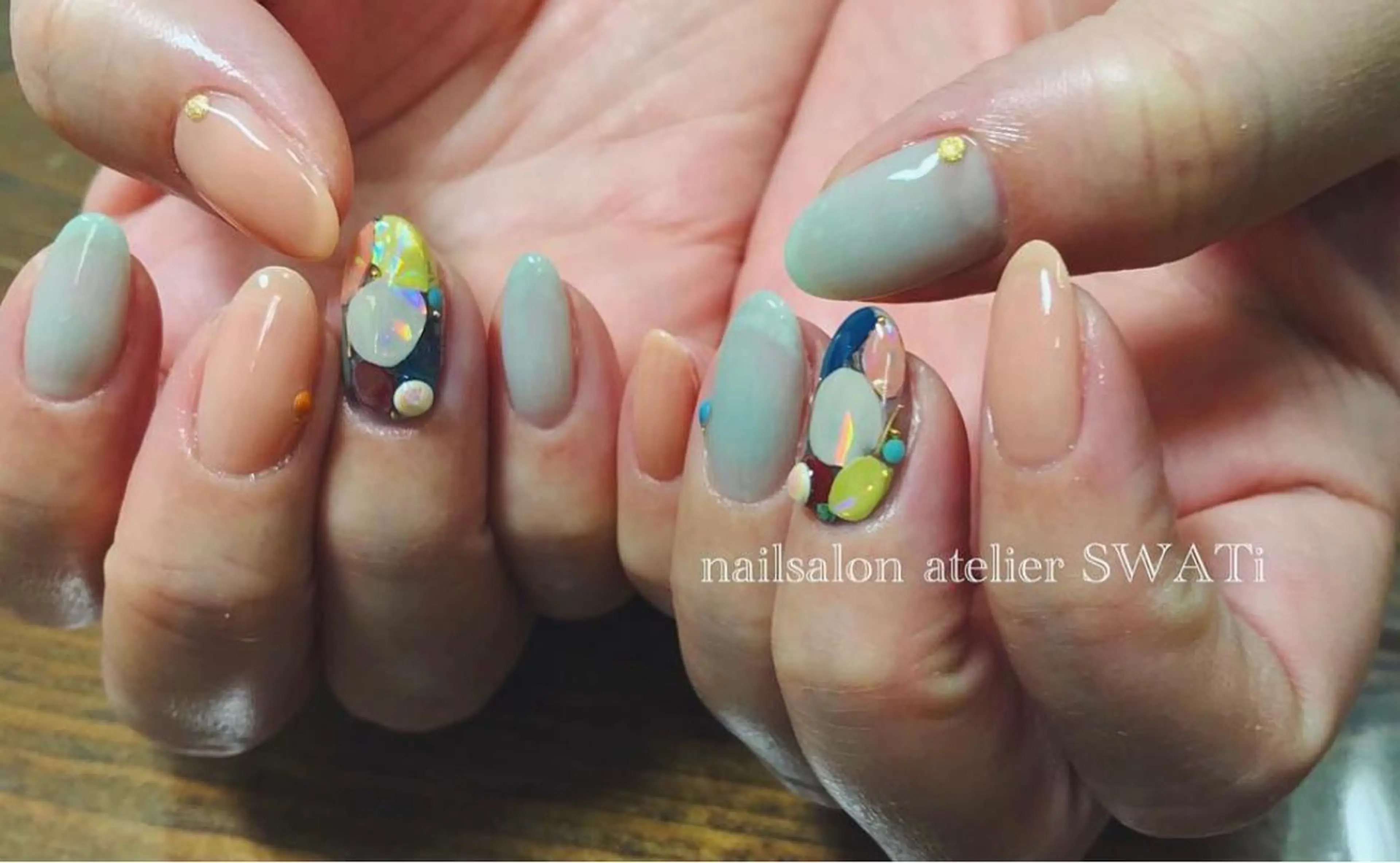 ネイル アートネイル ヘアーサロン大野所属・nailsalon SWATiのネイルデザイン