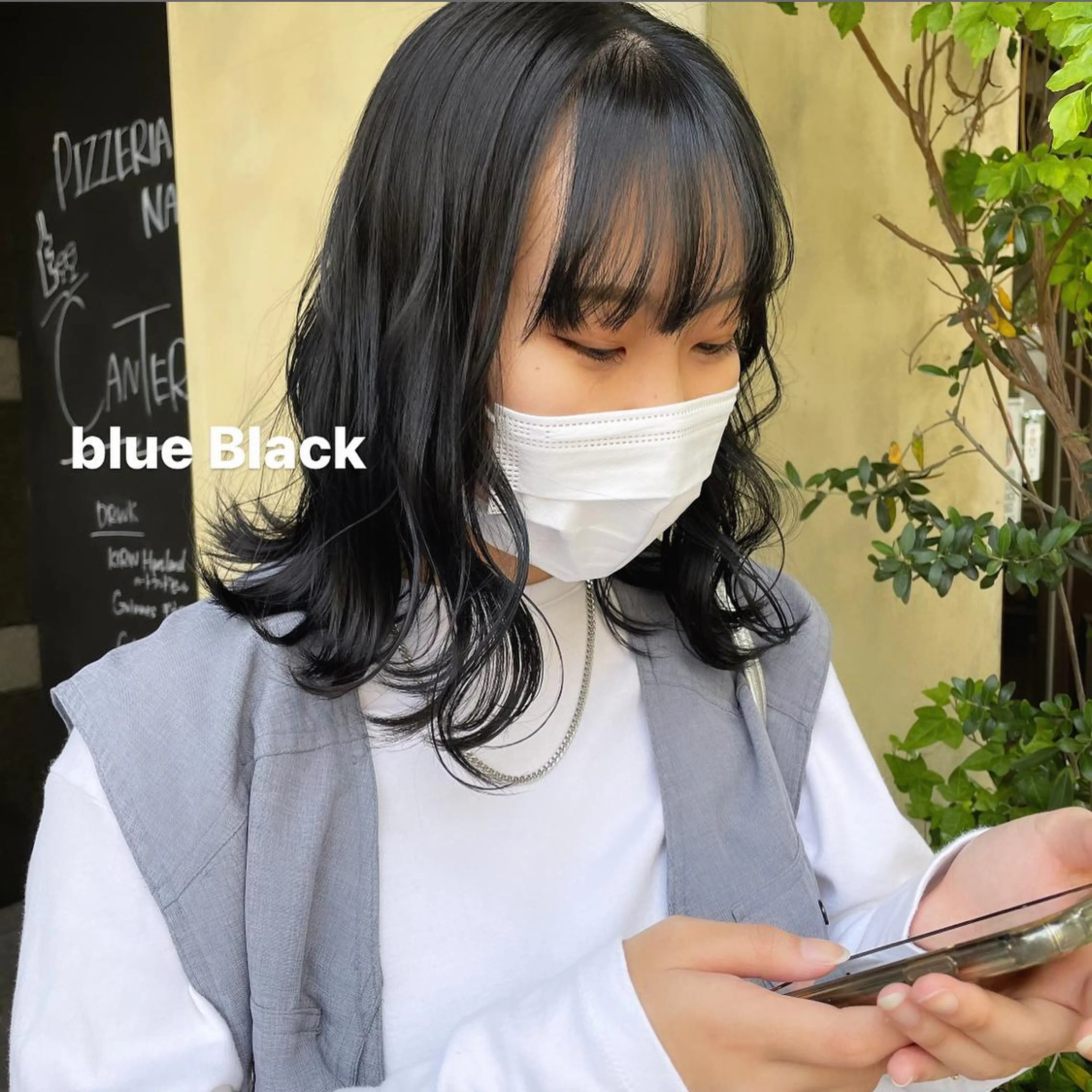 ミディアム カラー 黒髪 ブルーカラー ブルーブラック ヘアカラー 韓国ヘア🦋 MIYUのヘアスタイル
