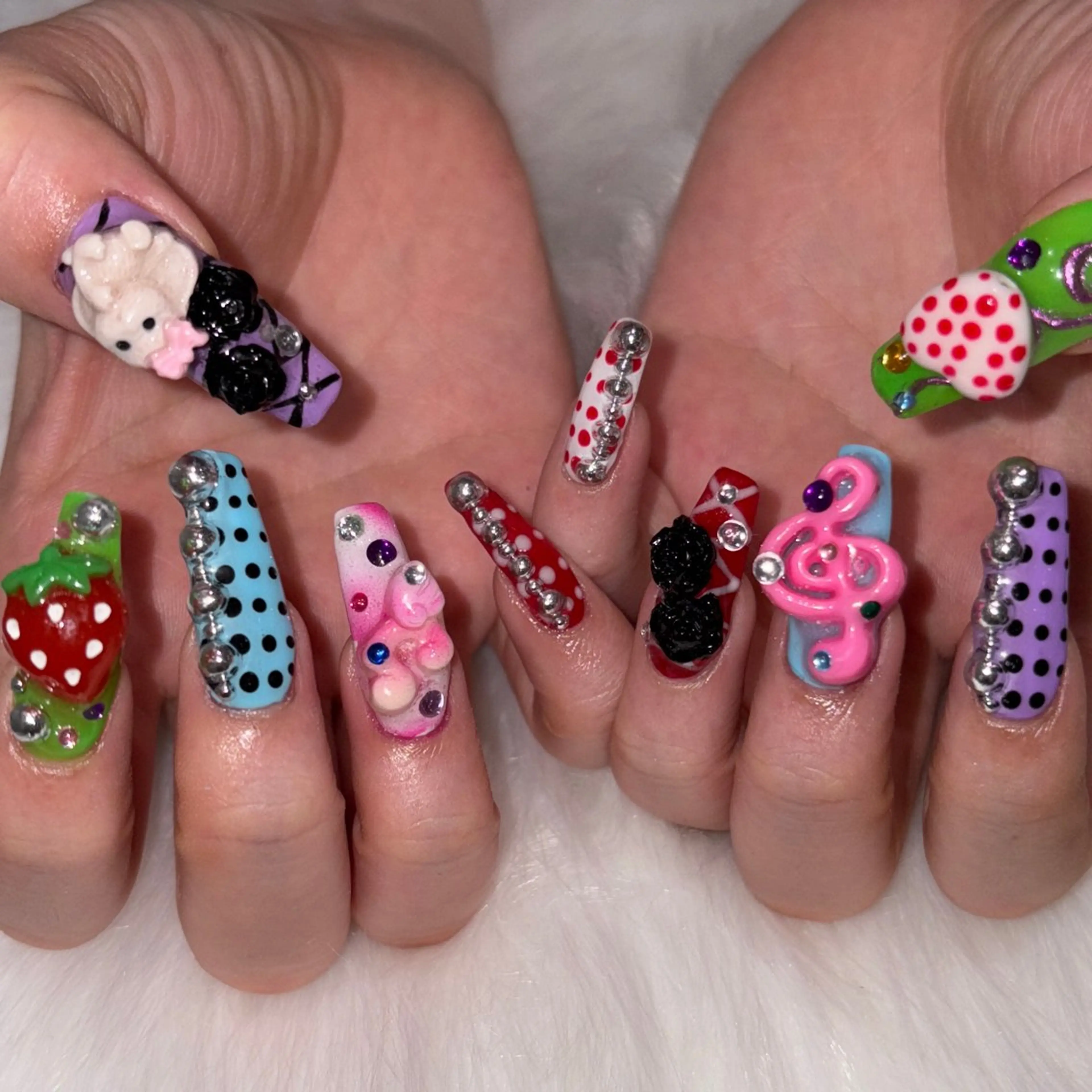 ネイル 👽個性派ネイル🎀 komachiのマツエク・マツパデザイン