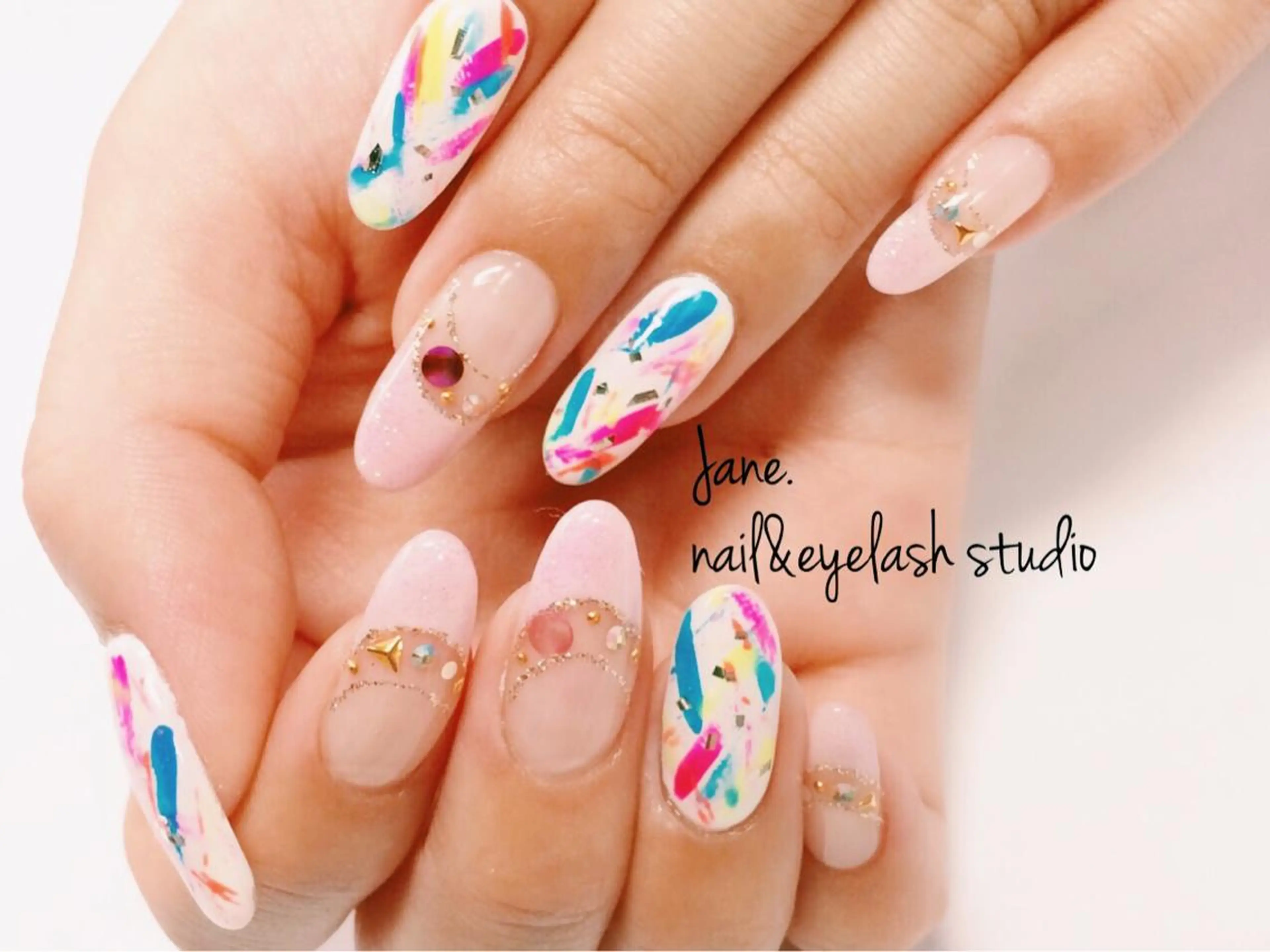 ネイル ハンドネイル Yakko pas á pasのネイルデザイン