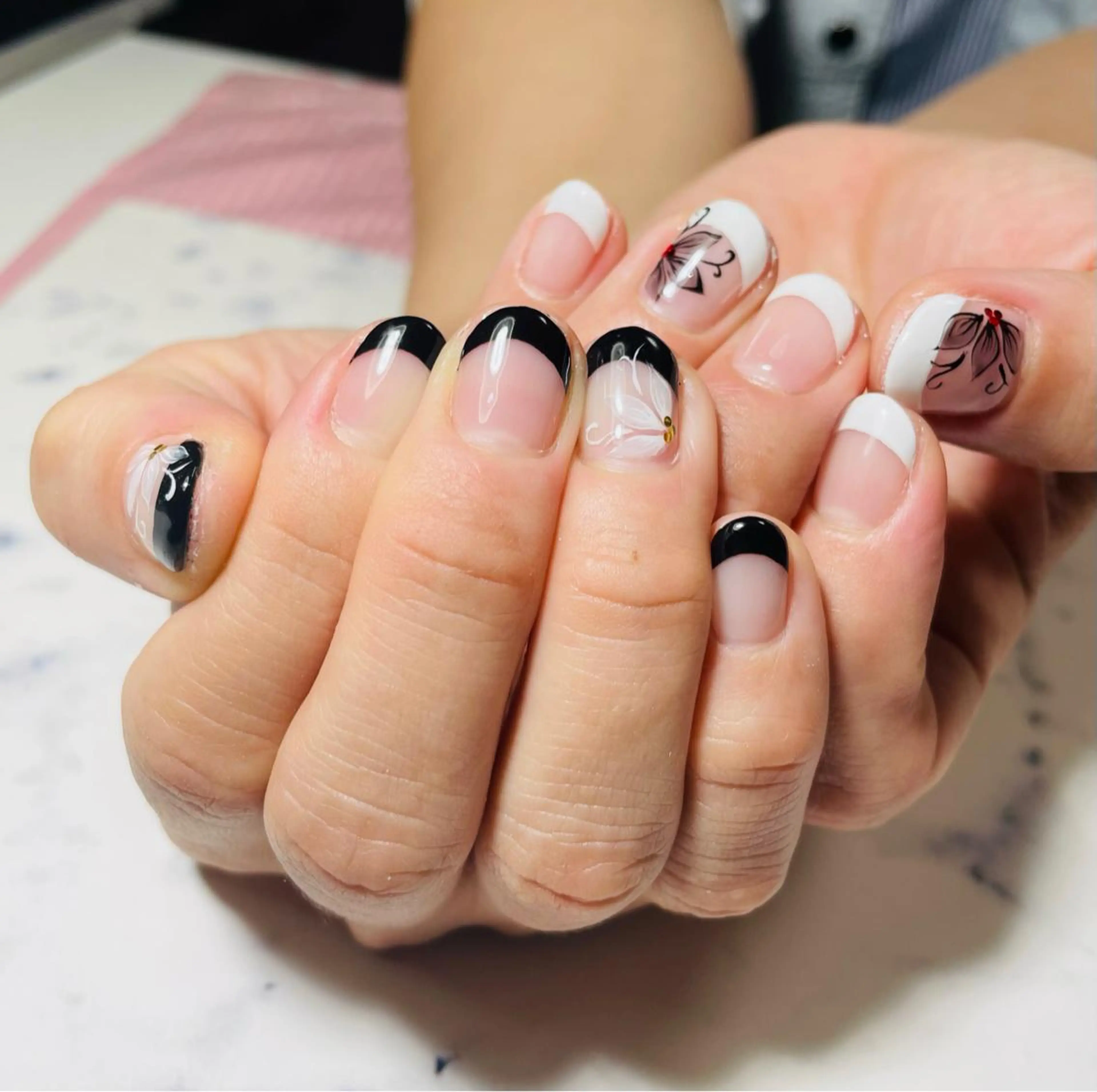 ネイル フレンチネイル レワード所属・reward＊安藤 ゆかりのネイルデザイン