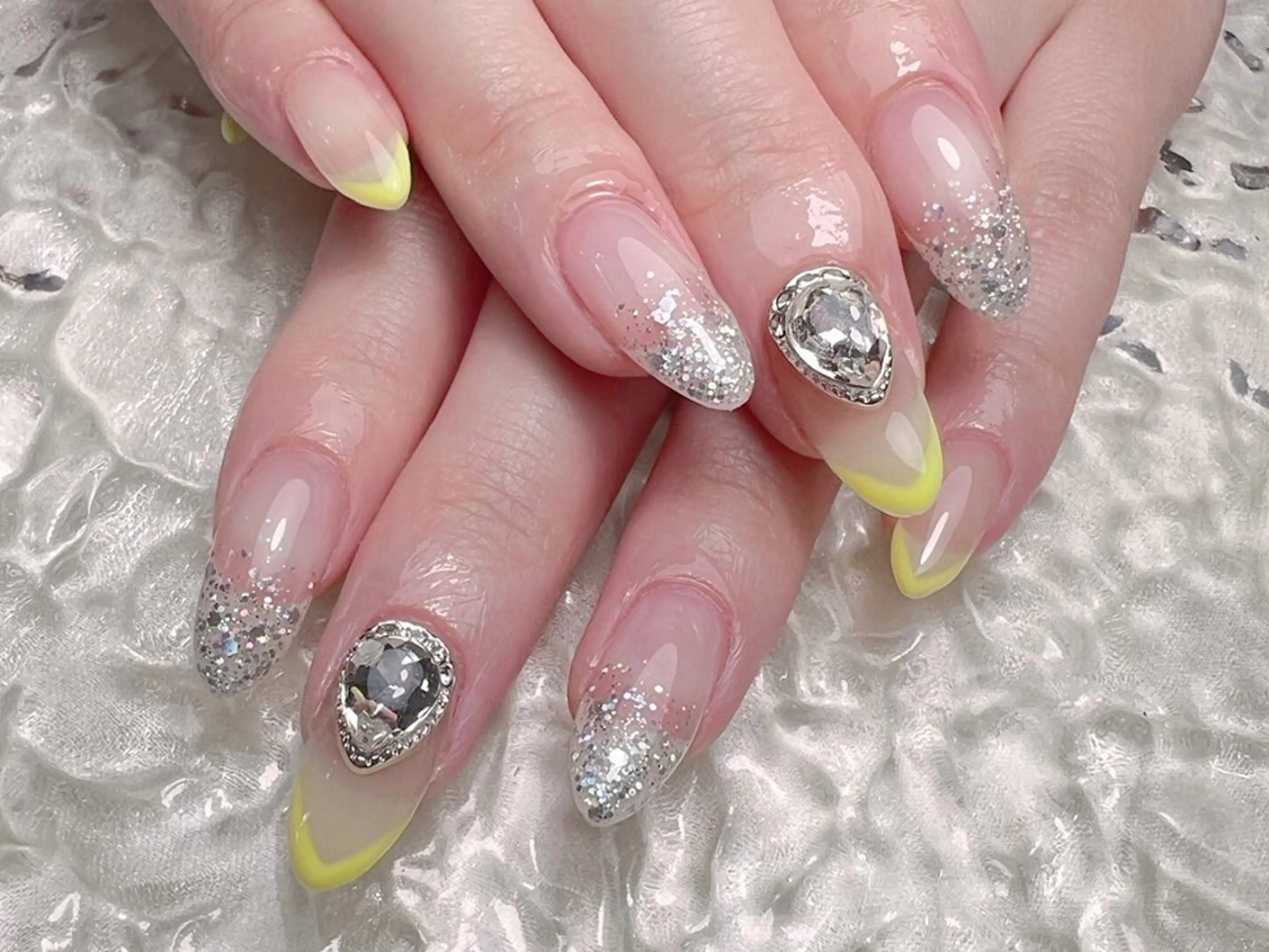 ネイル ハンドネイル マジックミラー所属・マジック ミラーのネイルデザイン