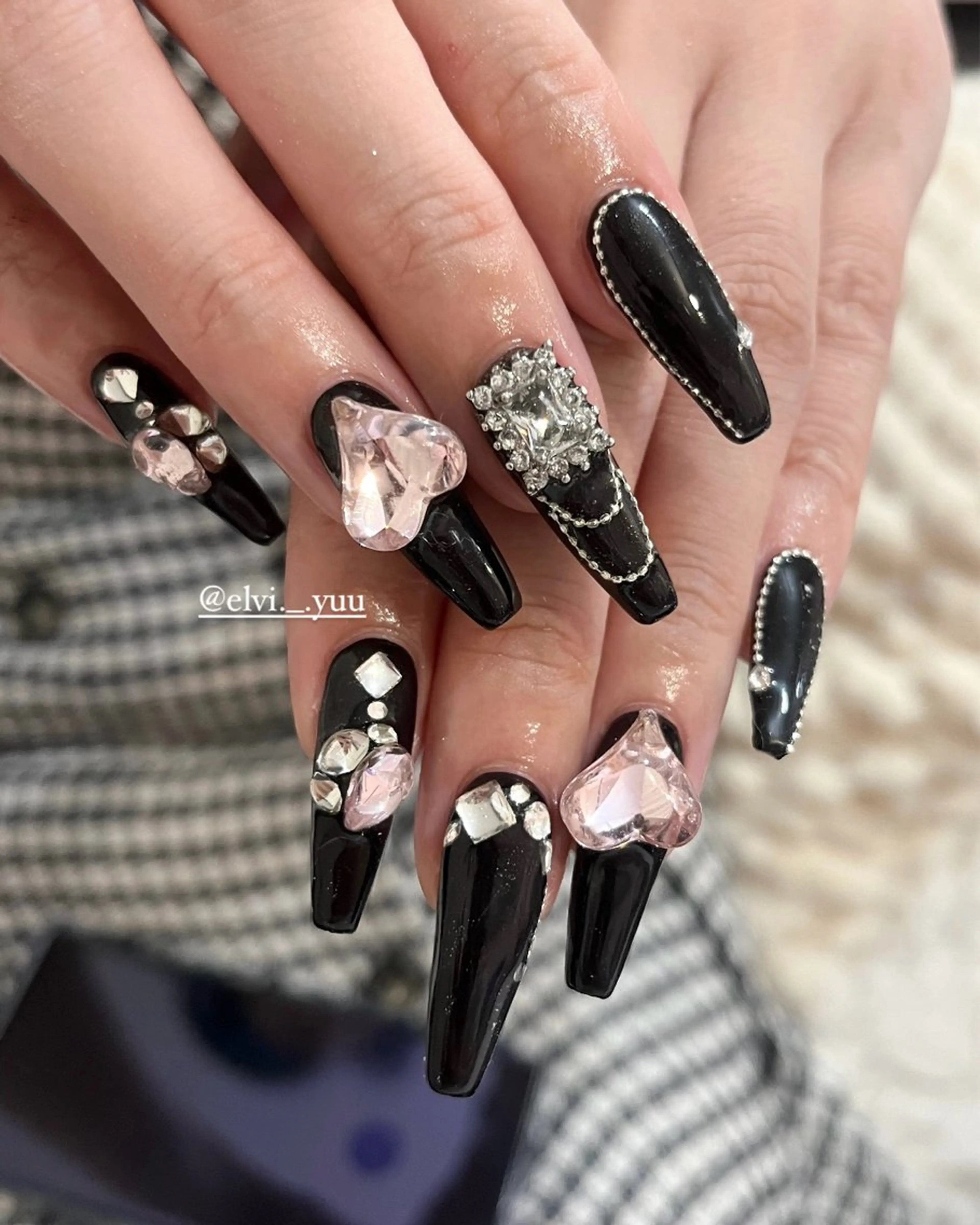 ネイル SALON ELVI.所属・SALON ELVI.のネイルデザイン