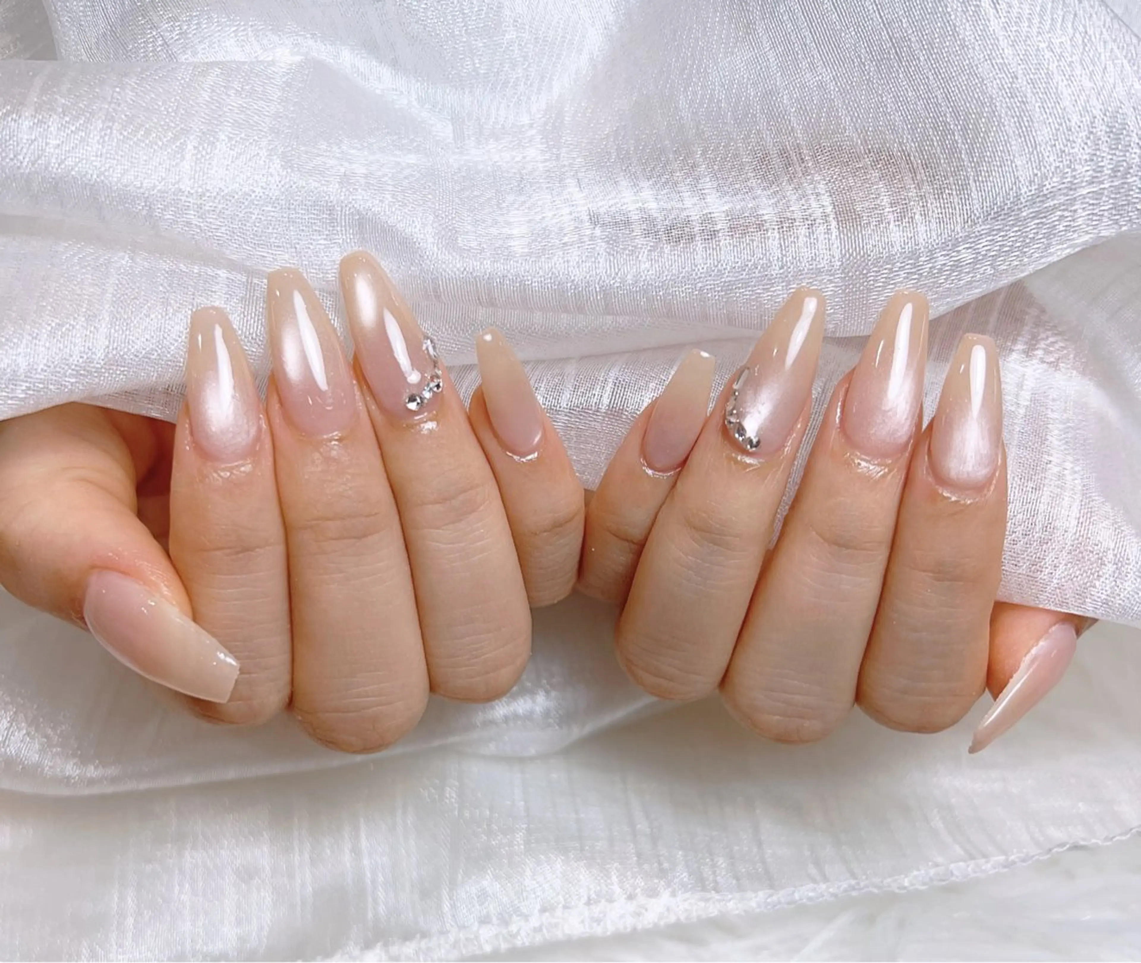 ネイル アートネイル チークネイル フラッシュネイル フットネイル フレンチネイル ハンドネイル Floria KANAのネイルデザイン