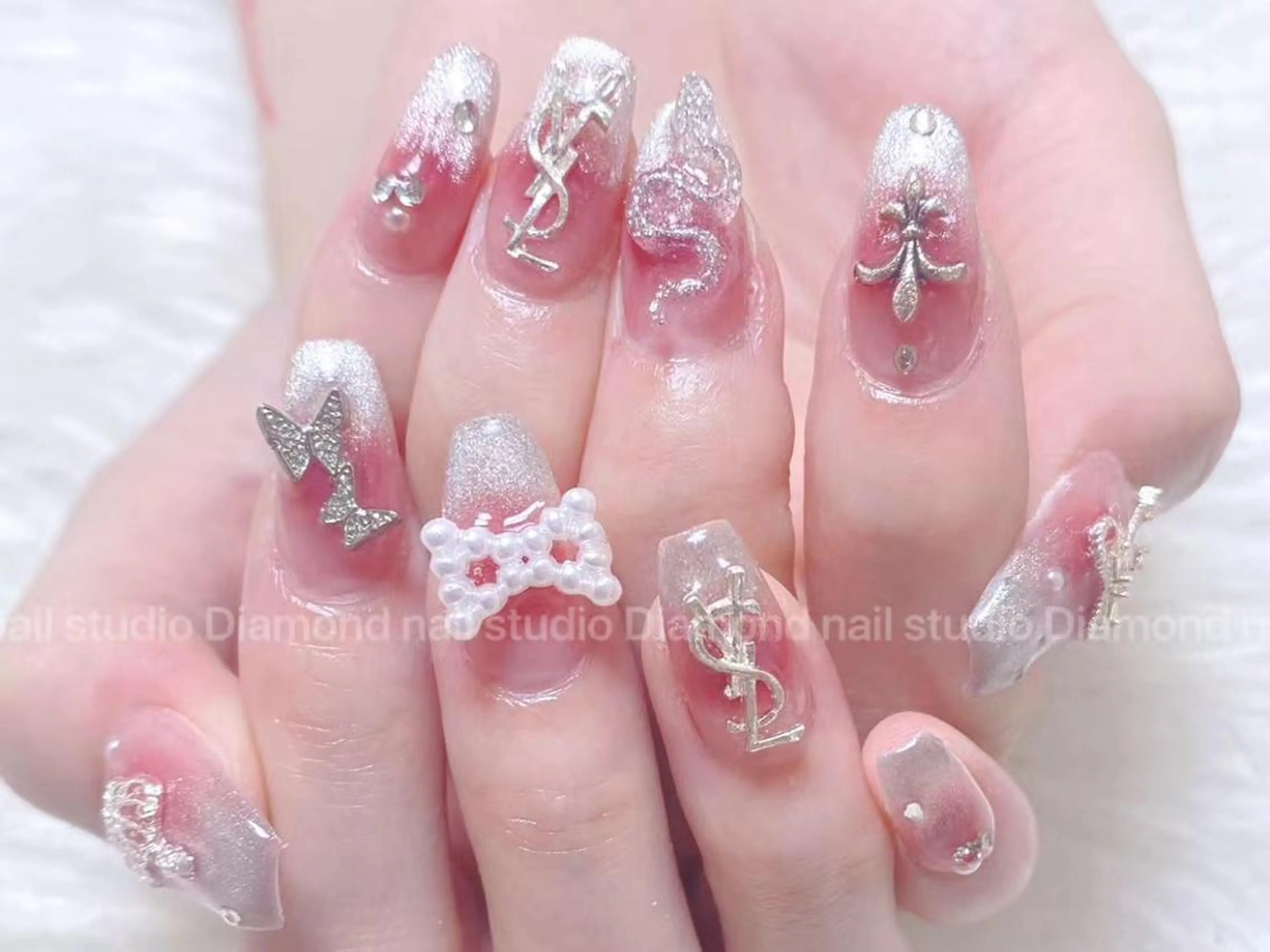 ネイル 持ち込み ハンドネイル DIAMOND 💅のネイルデザイン