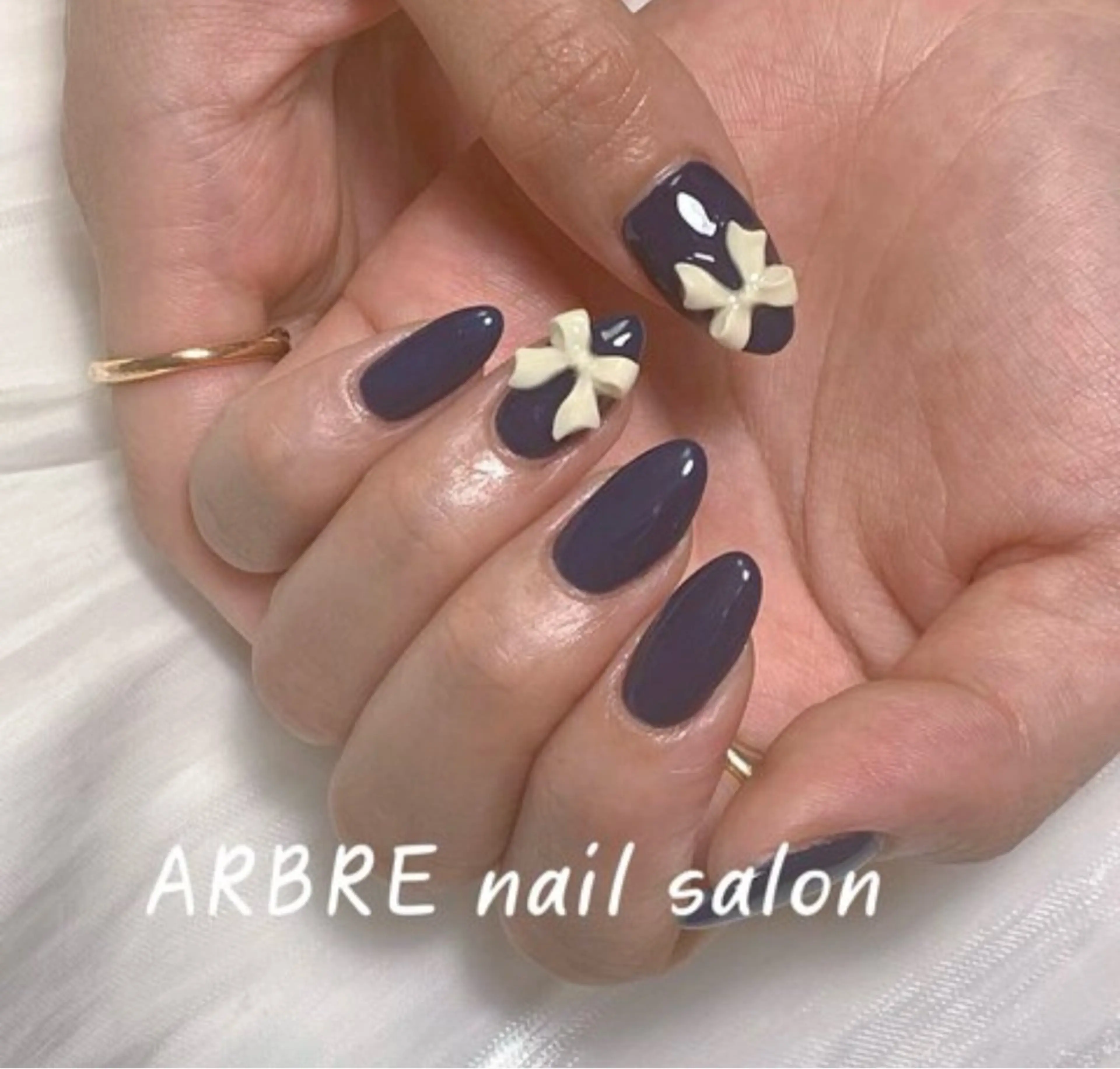 【Hand】ワンカラー+2個大パーツ¥6000「マグネット+600円」の写真