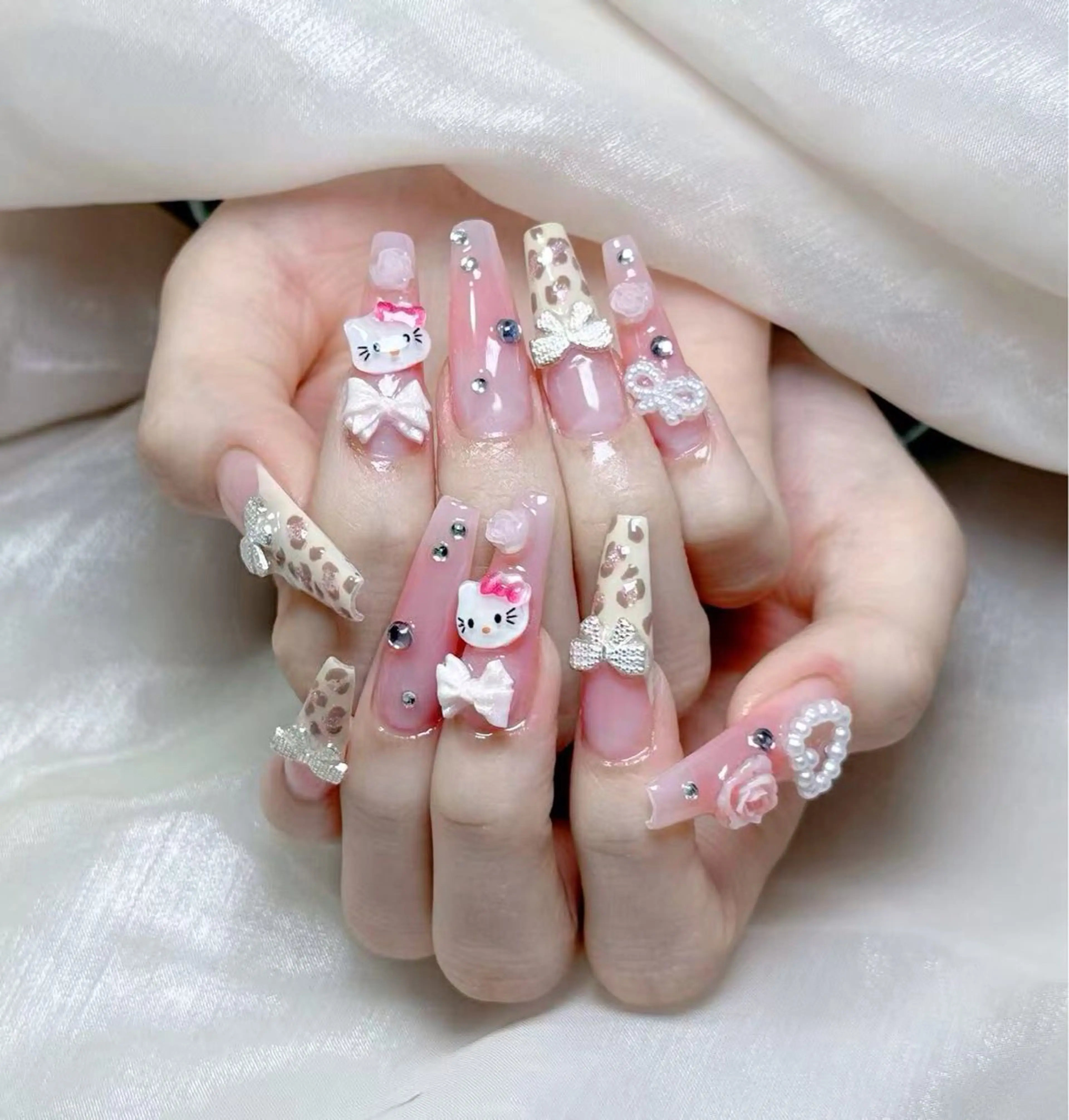 ネイル 小 雨のネイルデザイン