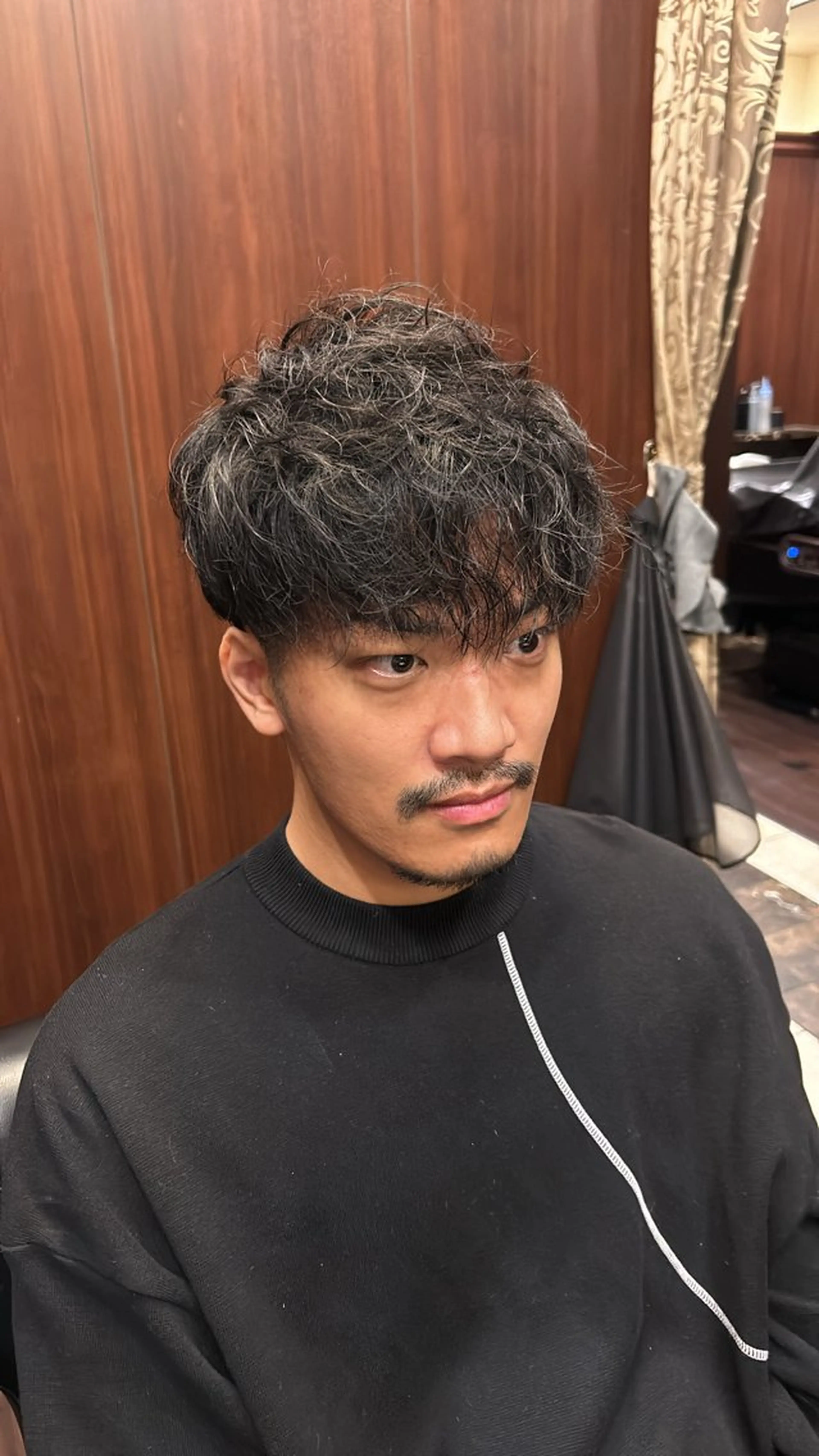 ミディアム ヒロ銀座　平井 海斗のヘアスタイル
