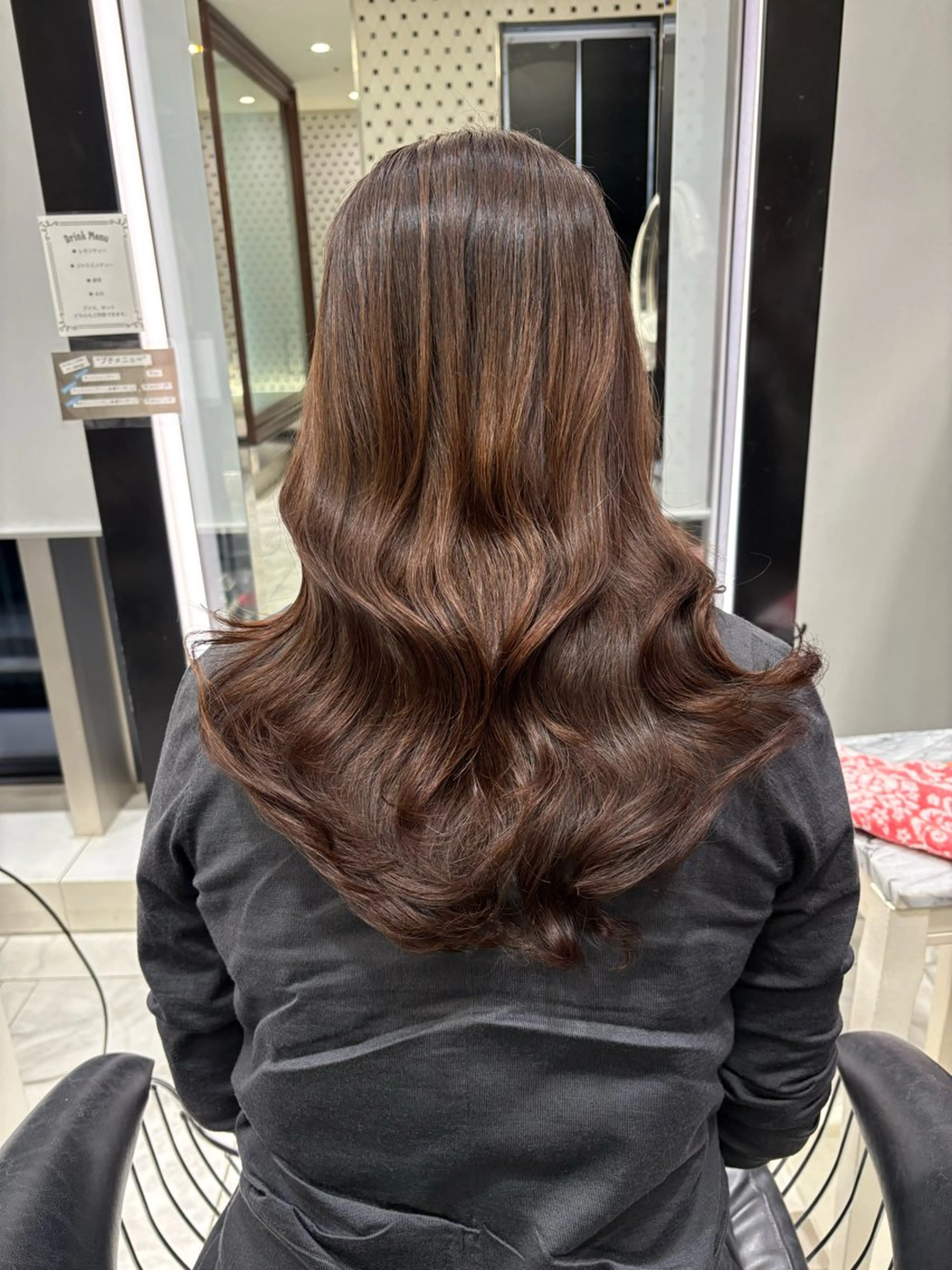 セミロング パーマ カット パーマ コテ巻き風パーマ✨ 韓国ヘア🤎近下菜央のヘアスタイル