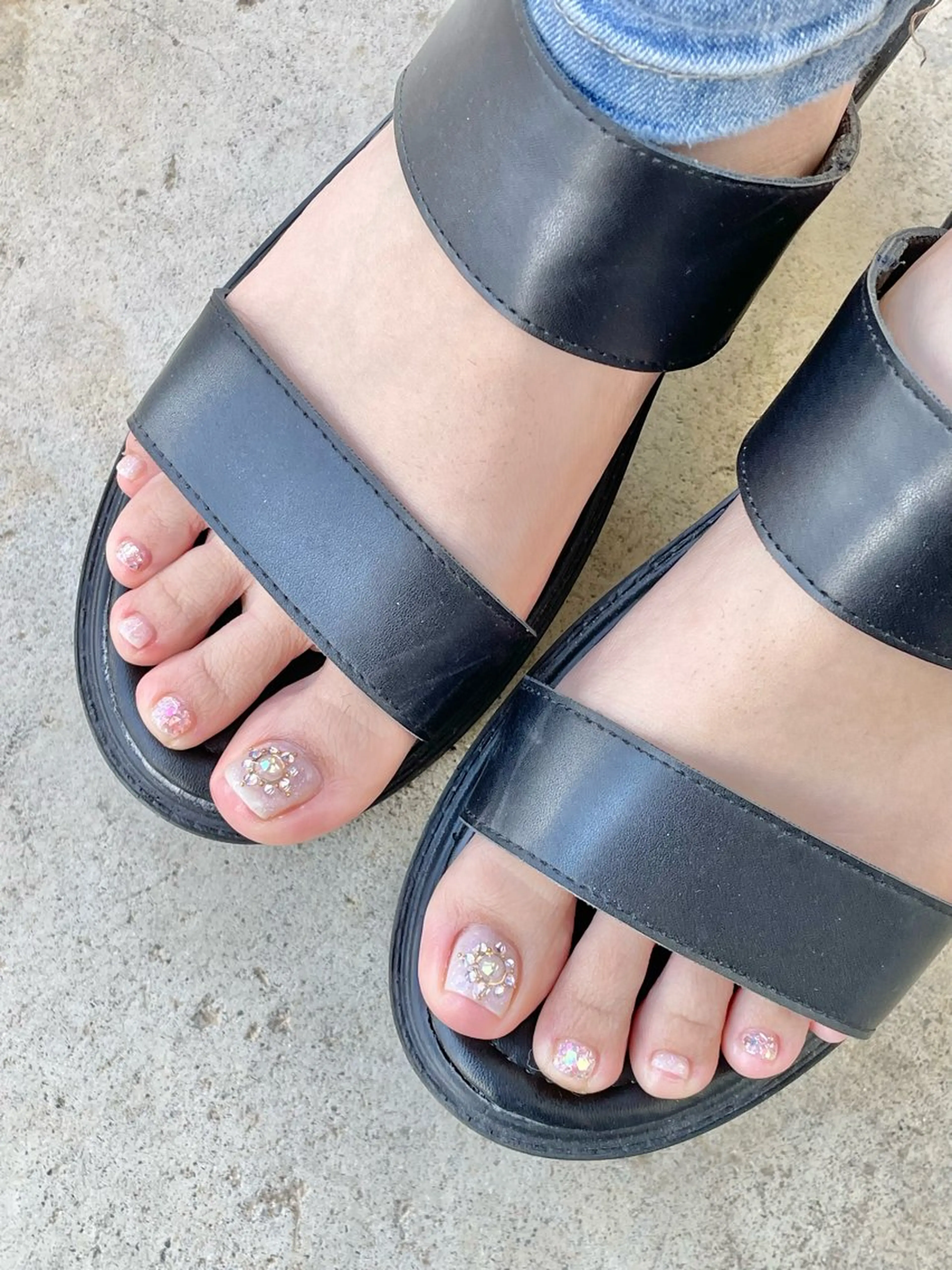 ご新規様・リピーター様　オフ代無料❤️フット　アート4本コース　持ち込みデザインok! ストーン、パーツ無料！の写真