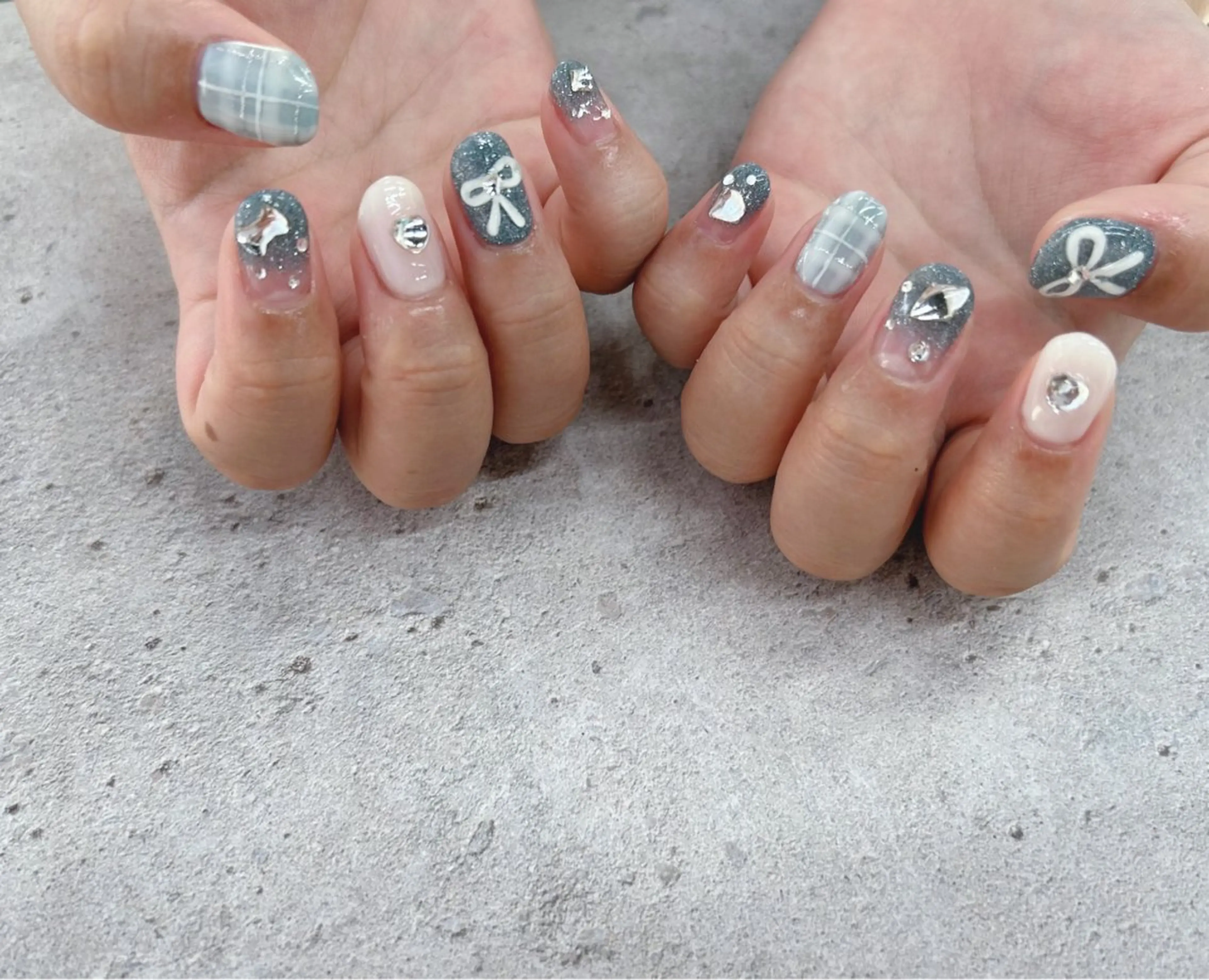 ネイル リボン ハンドネイル Nail Salon agré所属・agré ネイルサロン　アグレのネイルデザイン