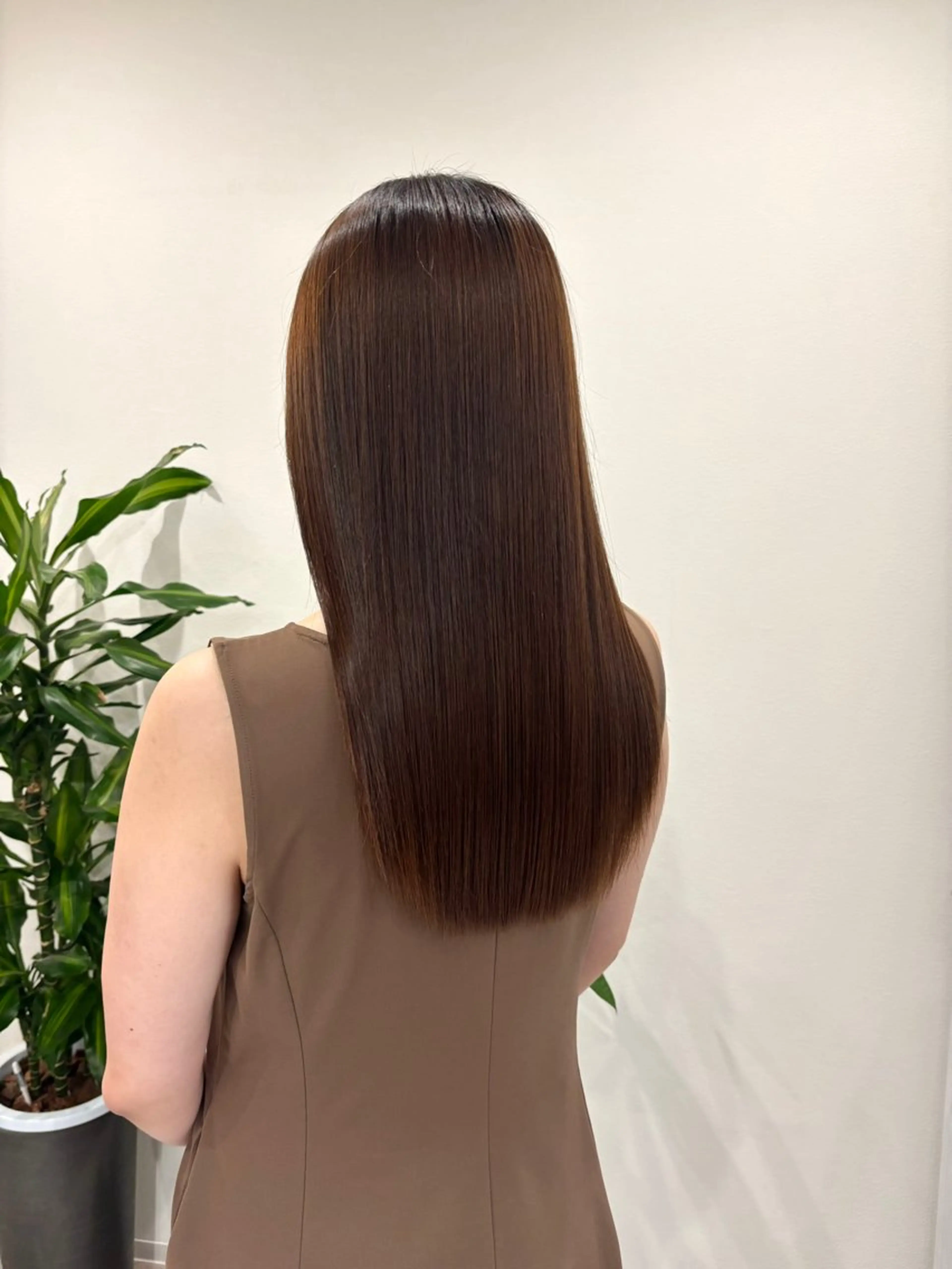 ロング カット 縮毛矯正 トリートメント ユカ🩵髪質改善 🩵完全マンツーマンのヘアスタイル