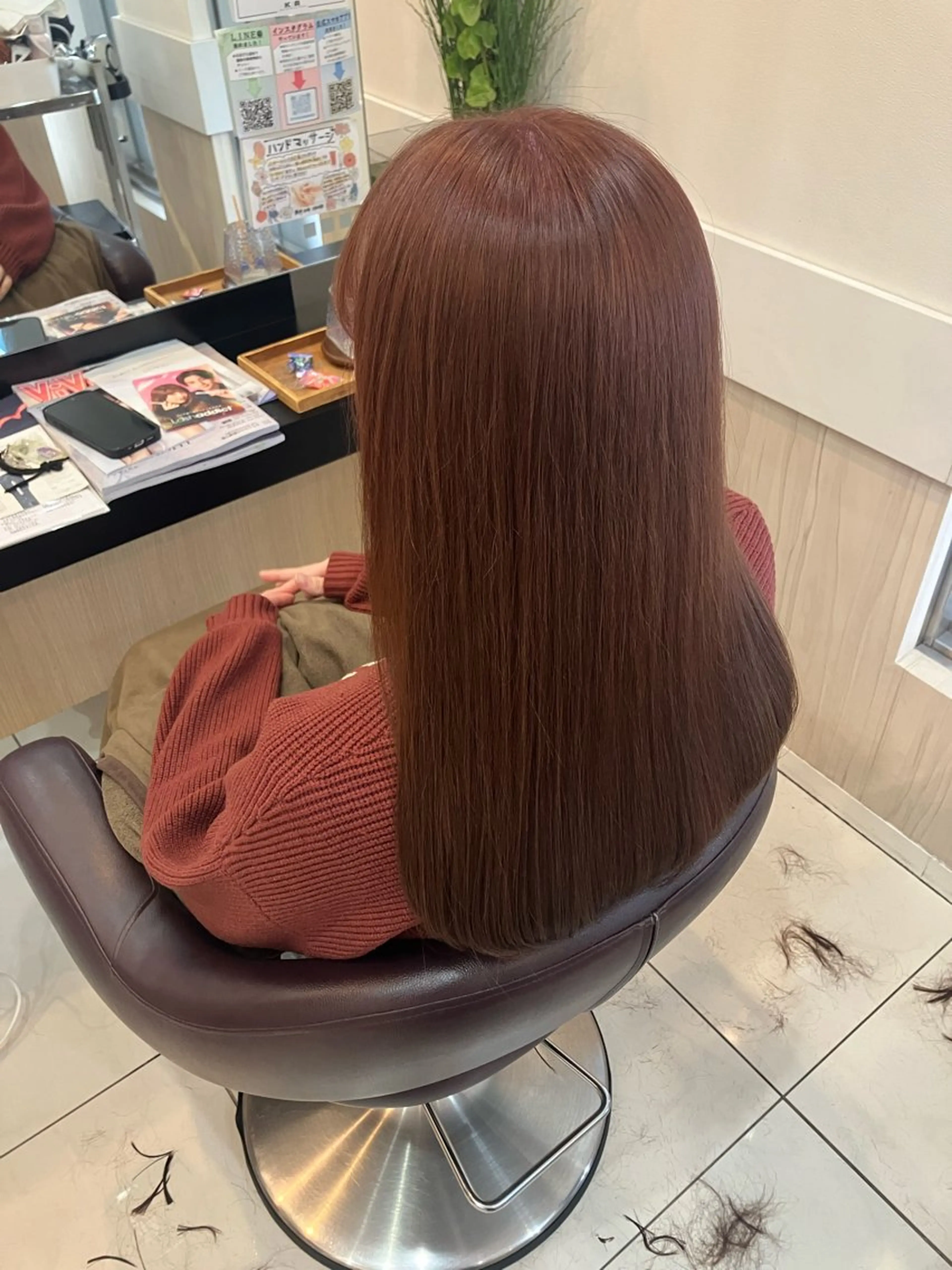 セミロング カット ヘアカラー yukari 艶髪ヘアのヘアスタイル