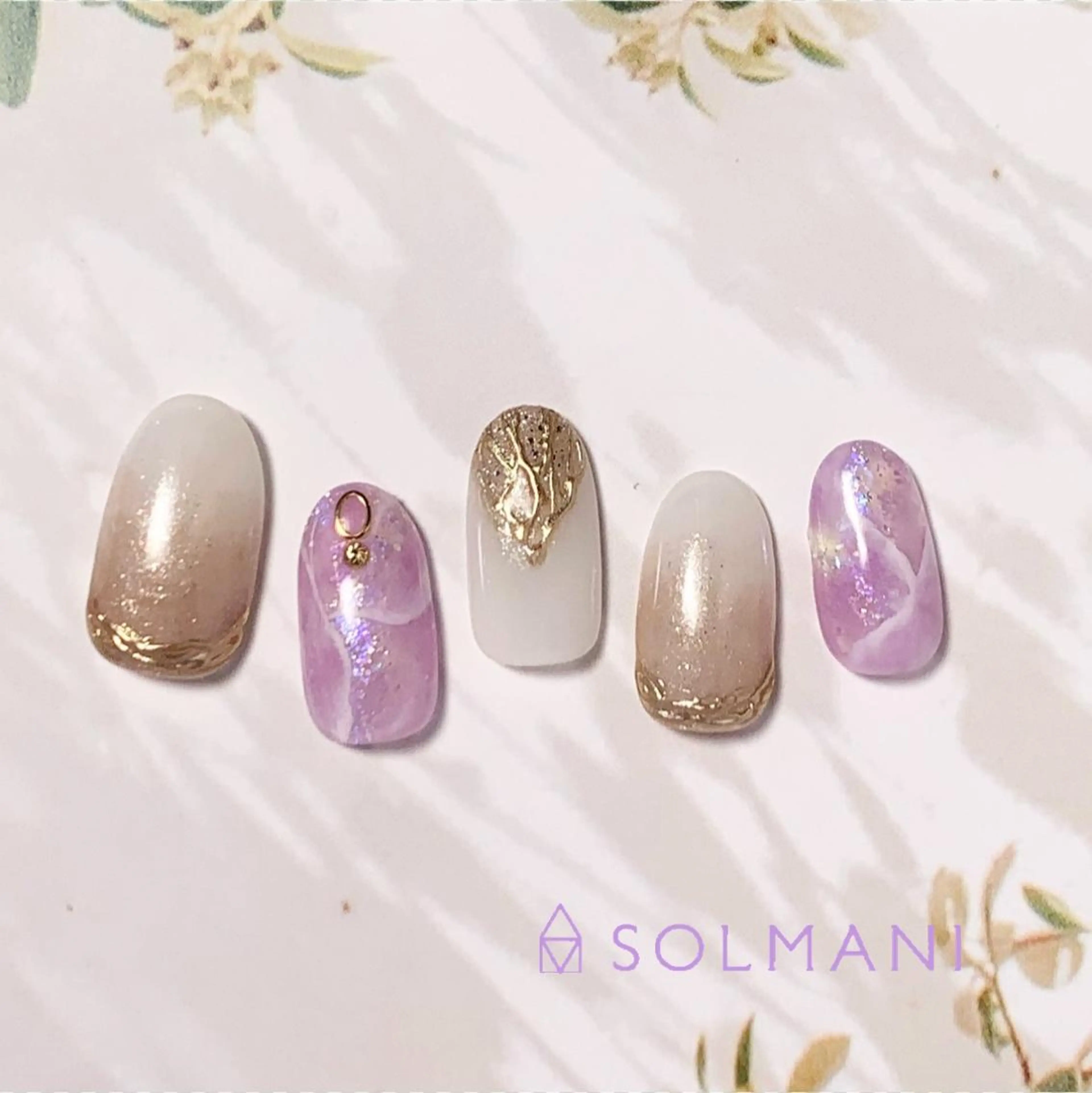 ネイル ニュアンスネイル SOLMANI 予約担当のネイルデザイン