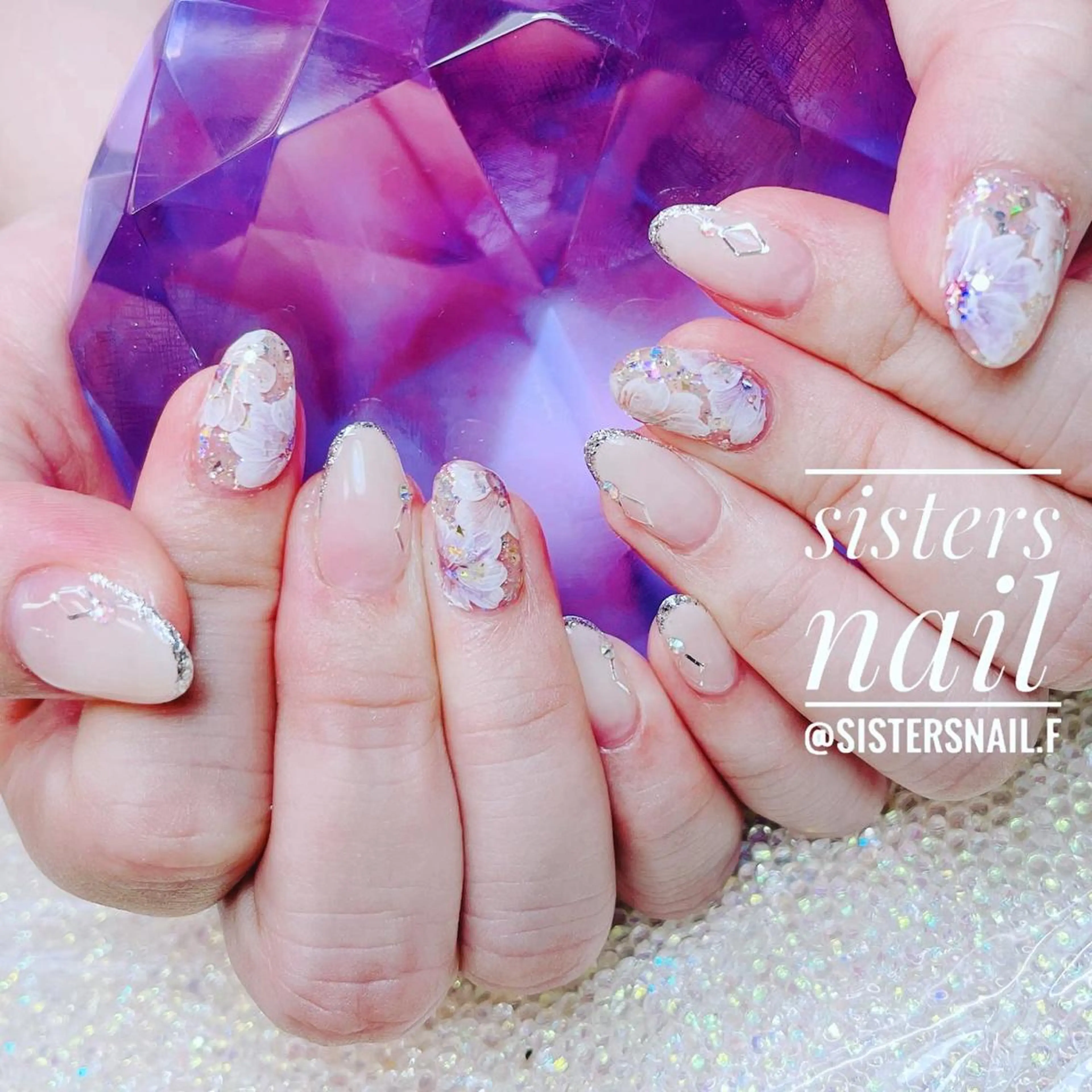 ネイル アートネイル フラワーネイル フレンチネイル グラデーション ラメ(グリッター) sisters nail.fのネイルデザイン