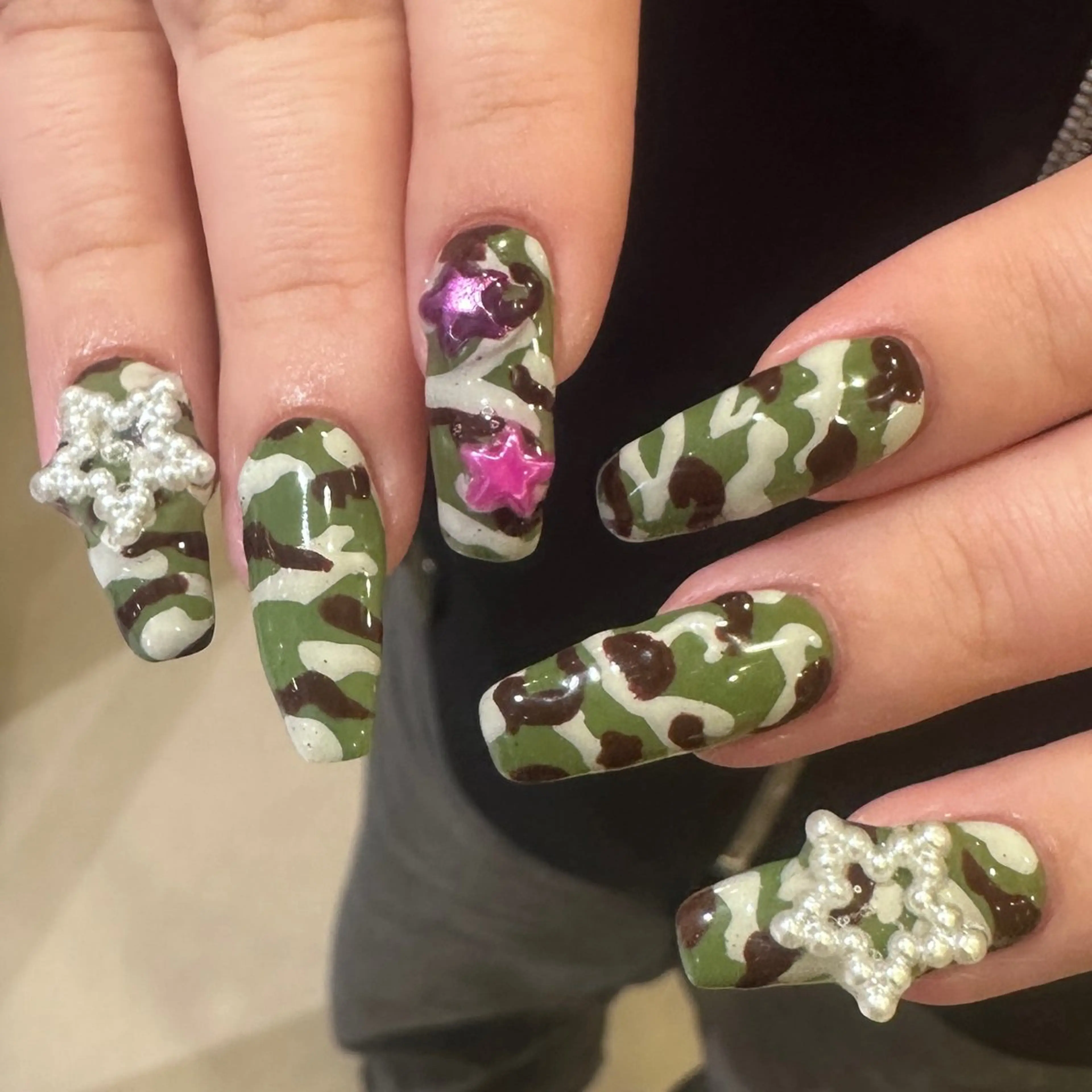 ネイル ハンドネイル 👽個性派ネイル🎀 komachiのヘアスタイル
