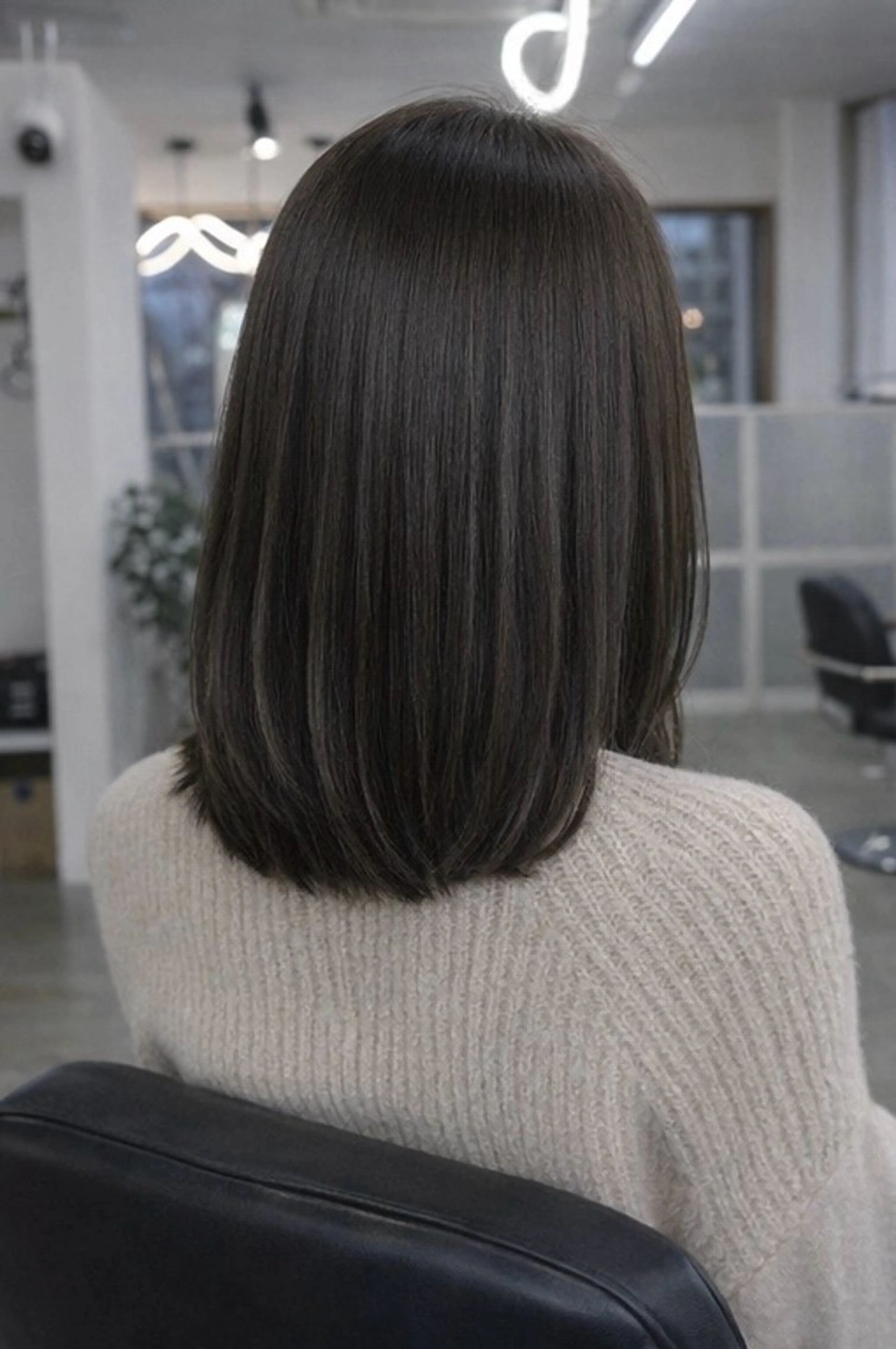 ミディアム カット ヘアカラー トリートメント SHIKI 堺店所属・髪質改善/艶髪🫧 廣野暖花のヘアスタイル