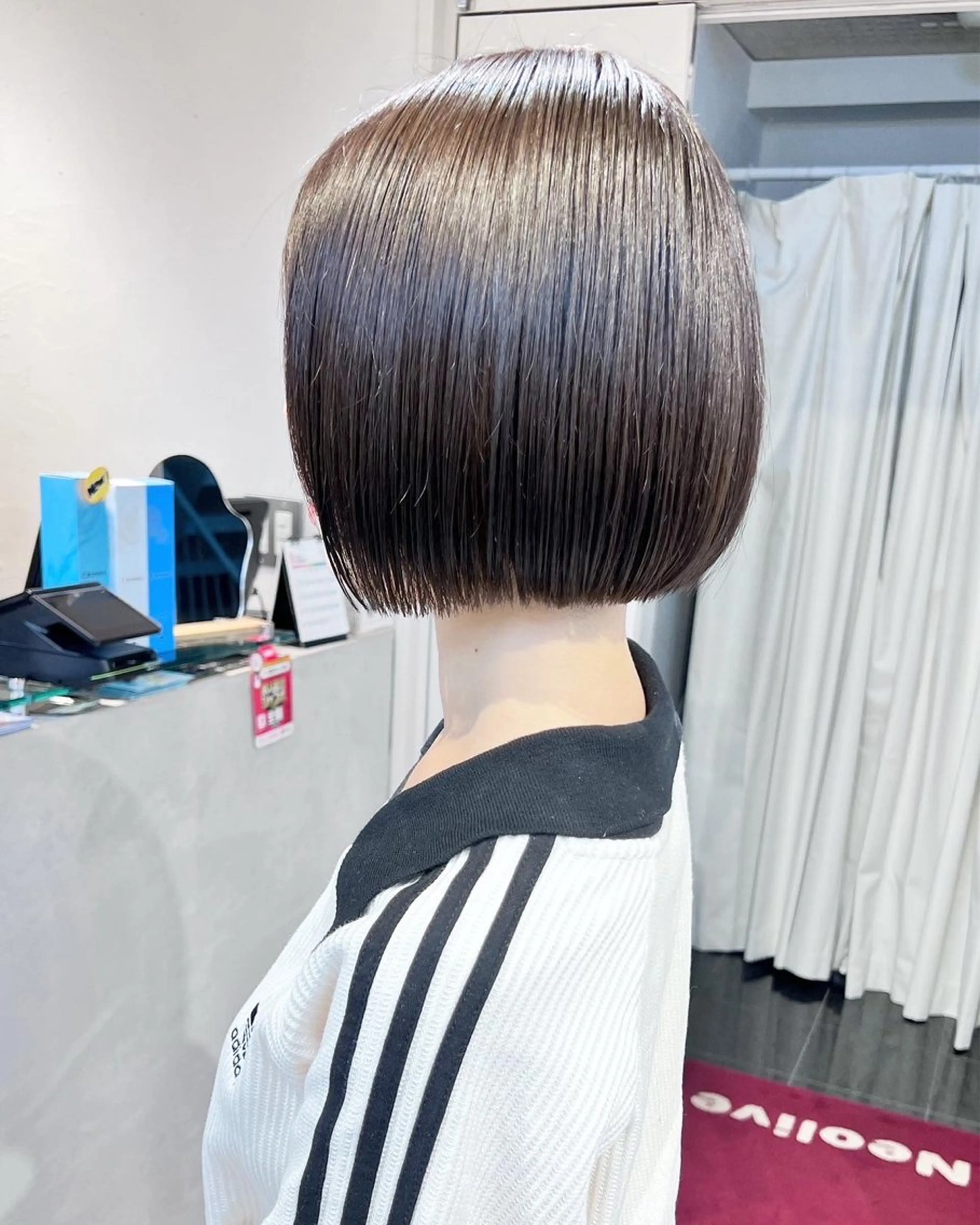 ショート センターパート /ニュアンスパーマのヘアスタイル