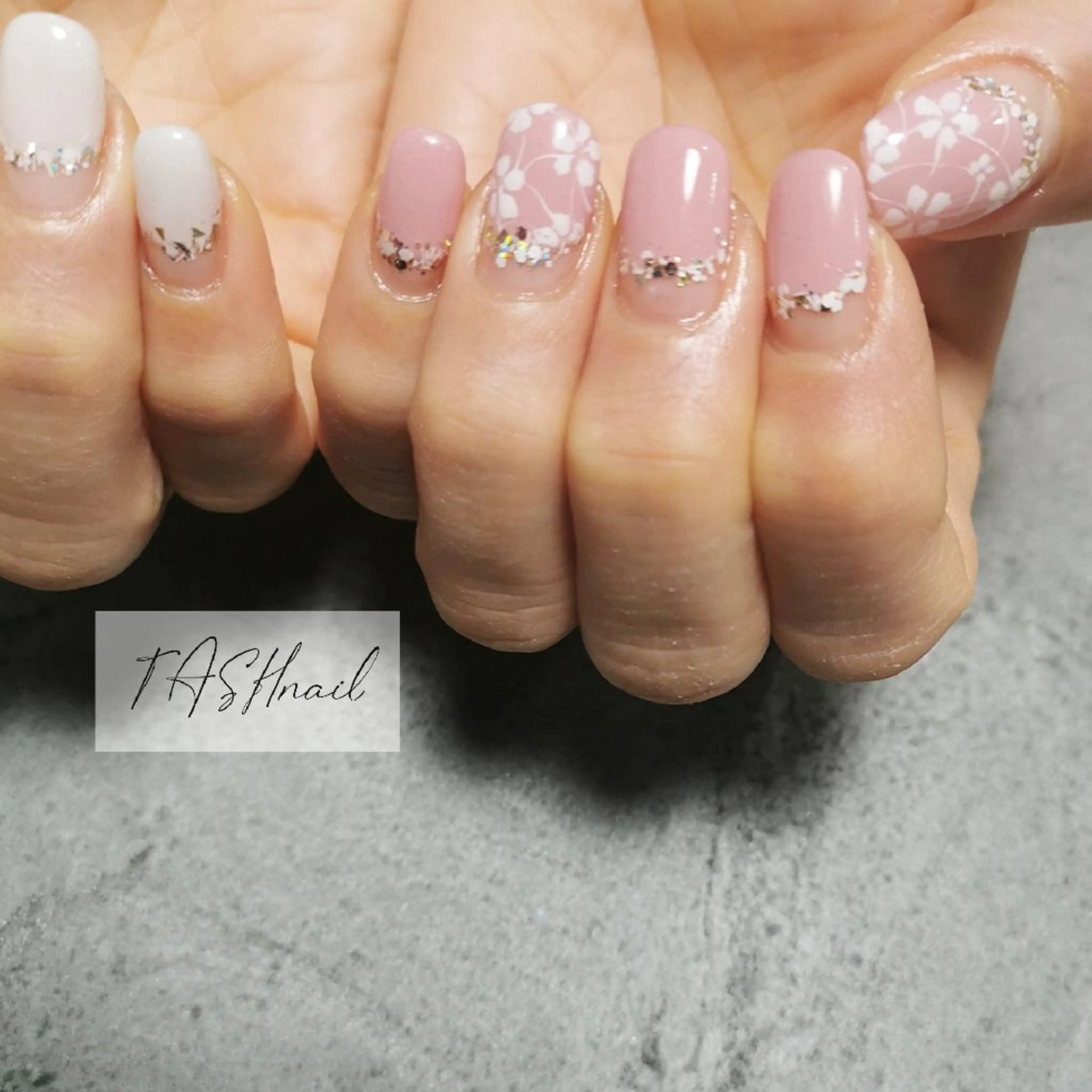 ネイル TASH nailのネイルデザイン